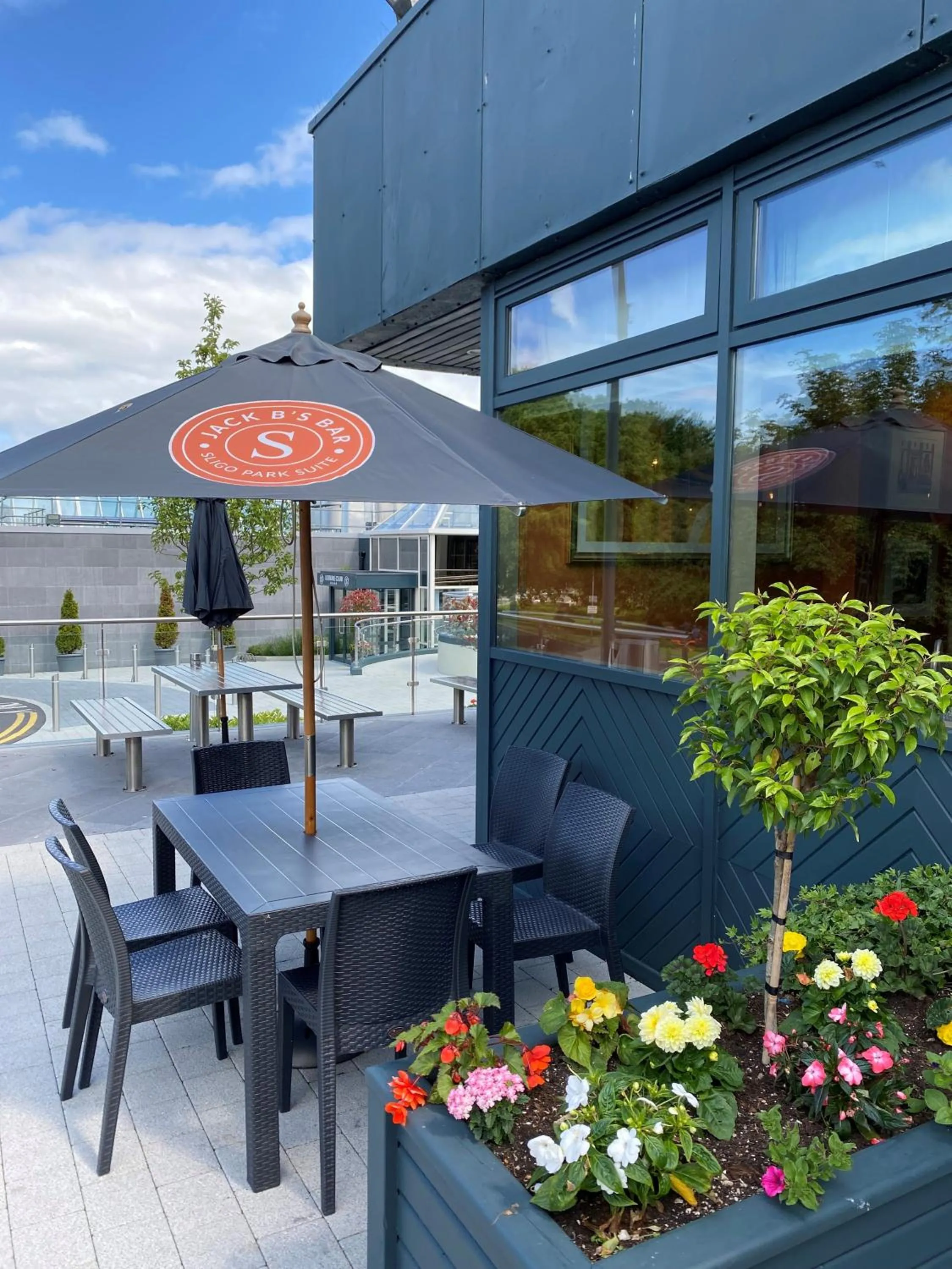 Facade/entrance in Sligo Park Hotel & Leisure Club