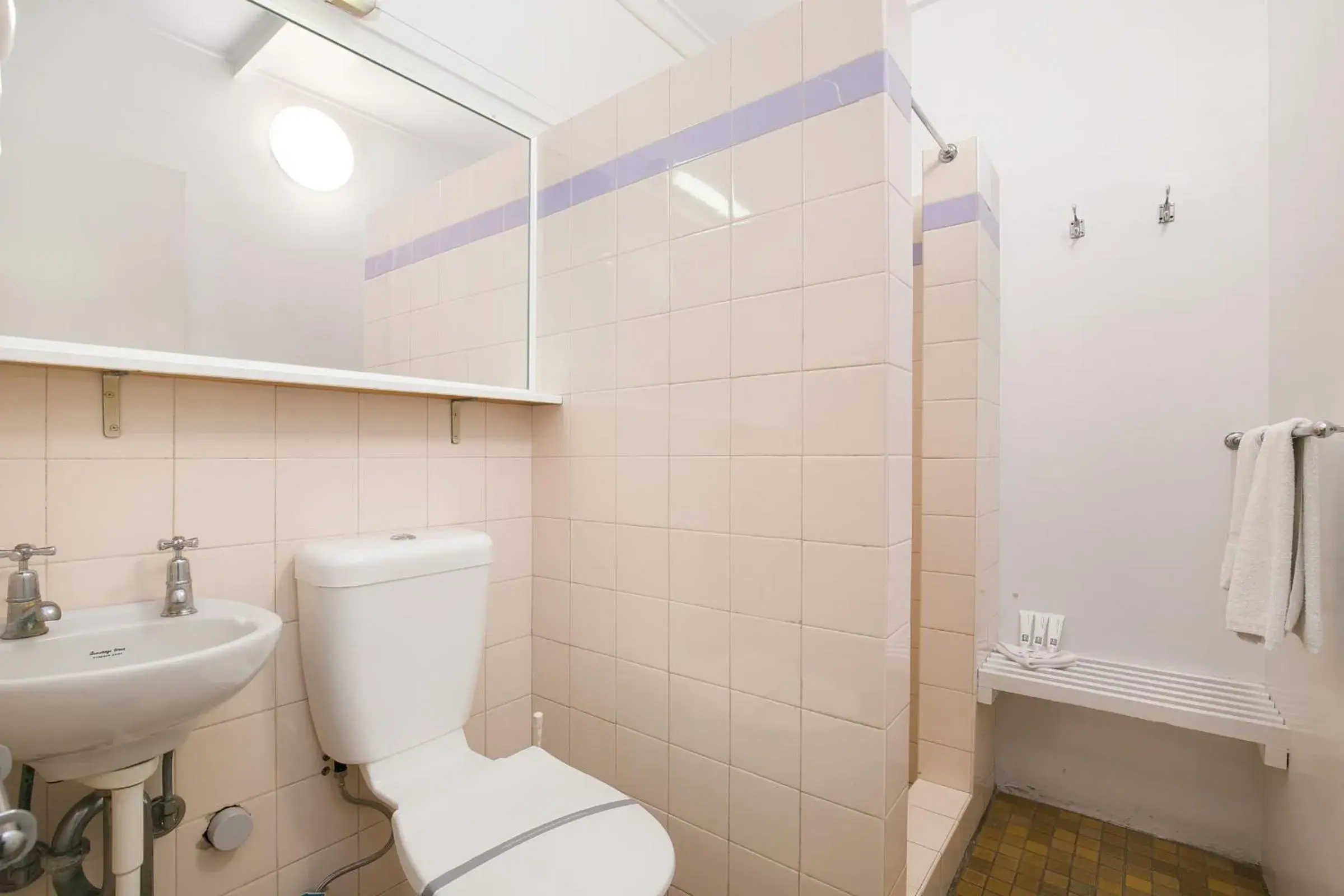 Standard Family Room in South Gladstone Motel Standard Family Room in South Gladstone Motel