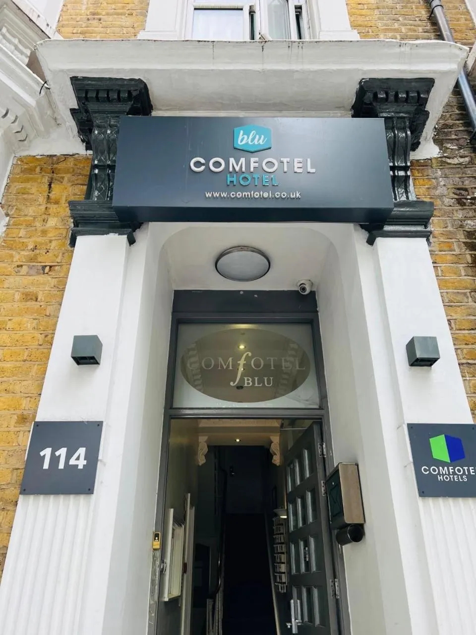 Facade/entrance in Comfotel BLU