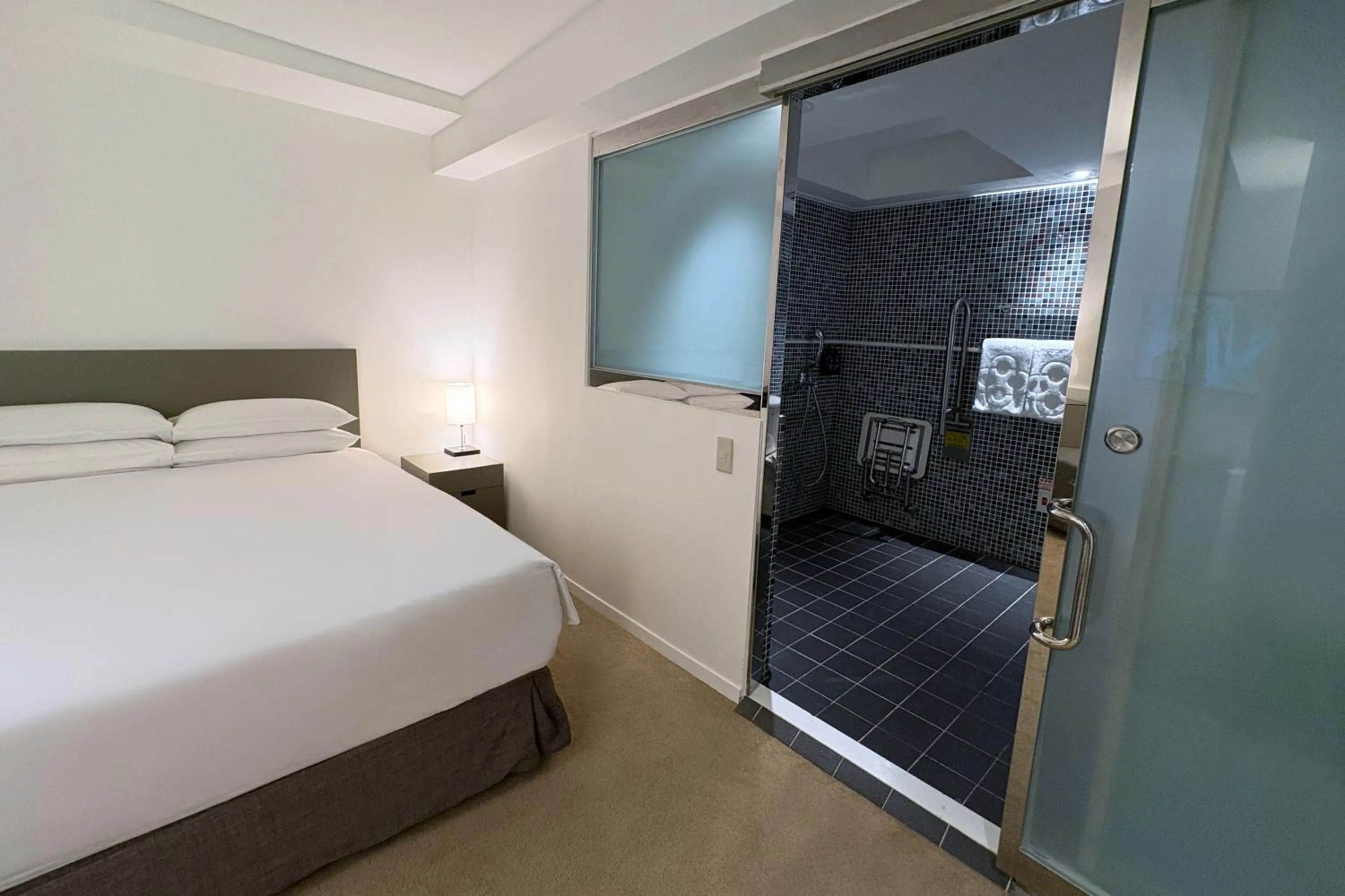 Photo of the whole room, Bed in United Hotel