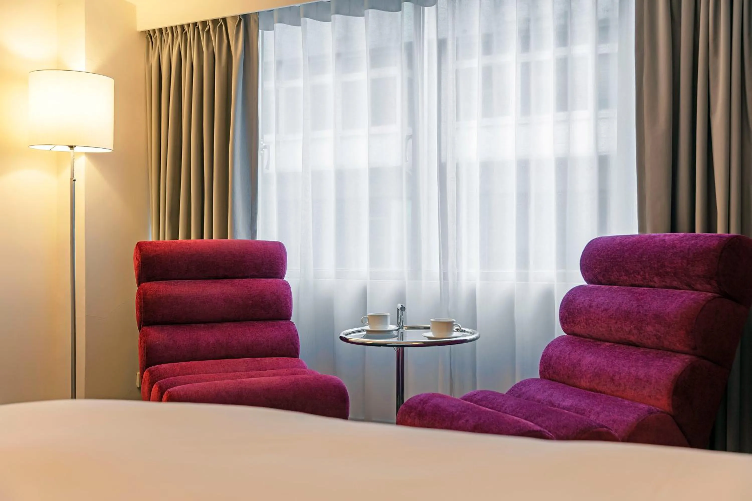 furniture, Bed in United Hotel