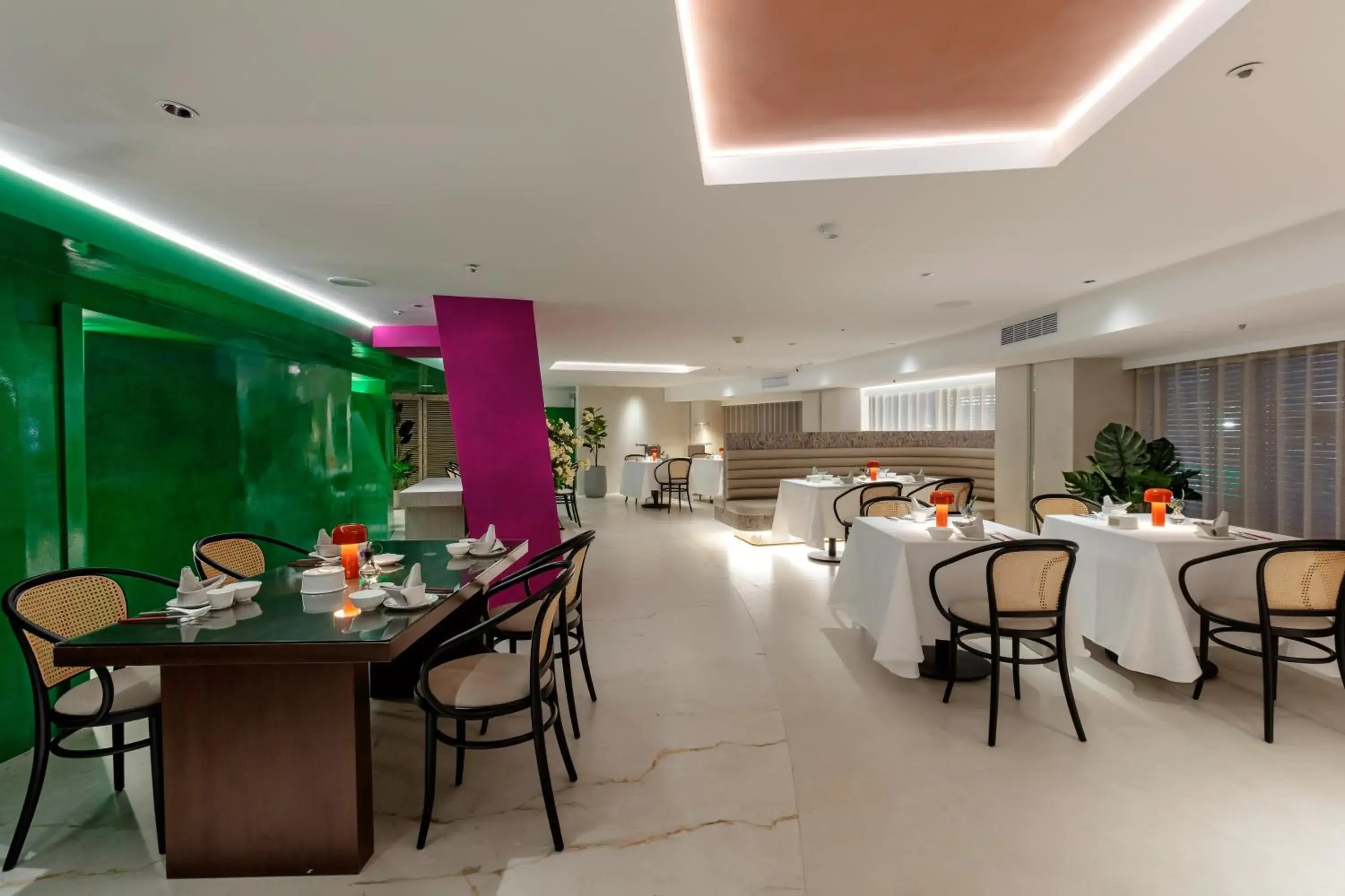 Restaurant/places to eat in United Hotel Restaurant/places to eat in United Hotel