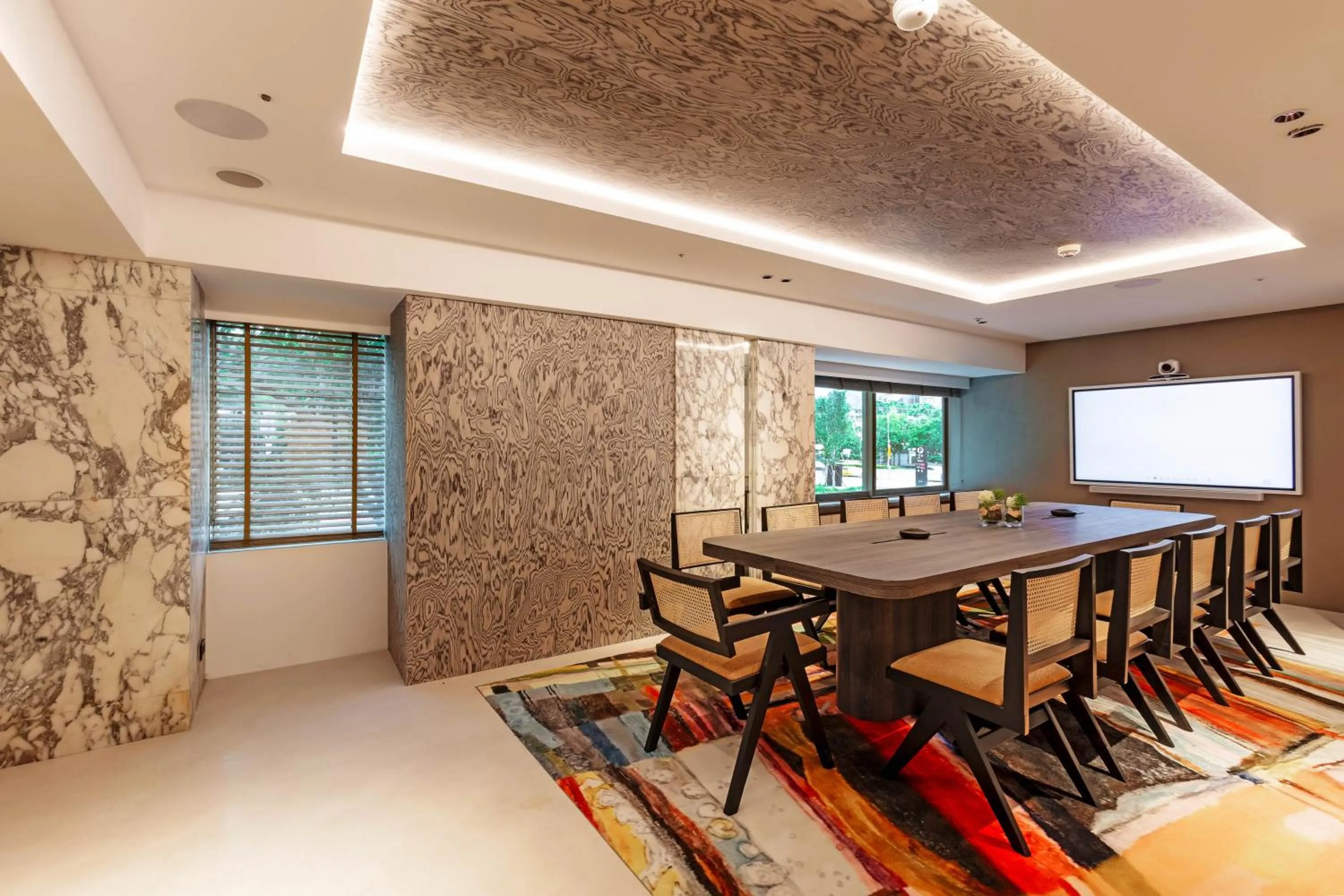 TV and multimedia in United Hotel