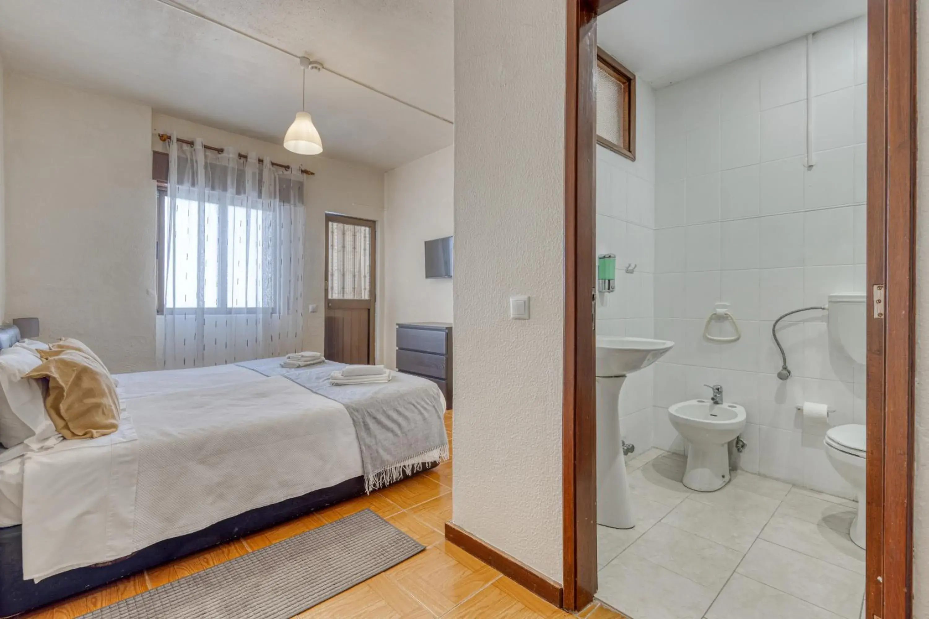 Budget Twin Room in Hotel Borsalino Budget Twin Room in Hotel Borsalino