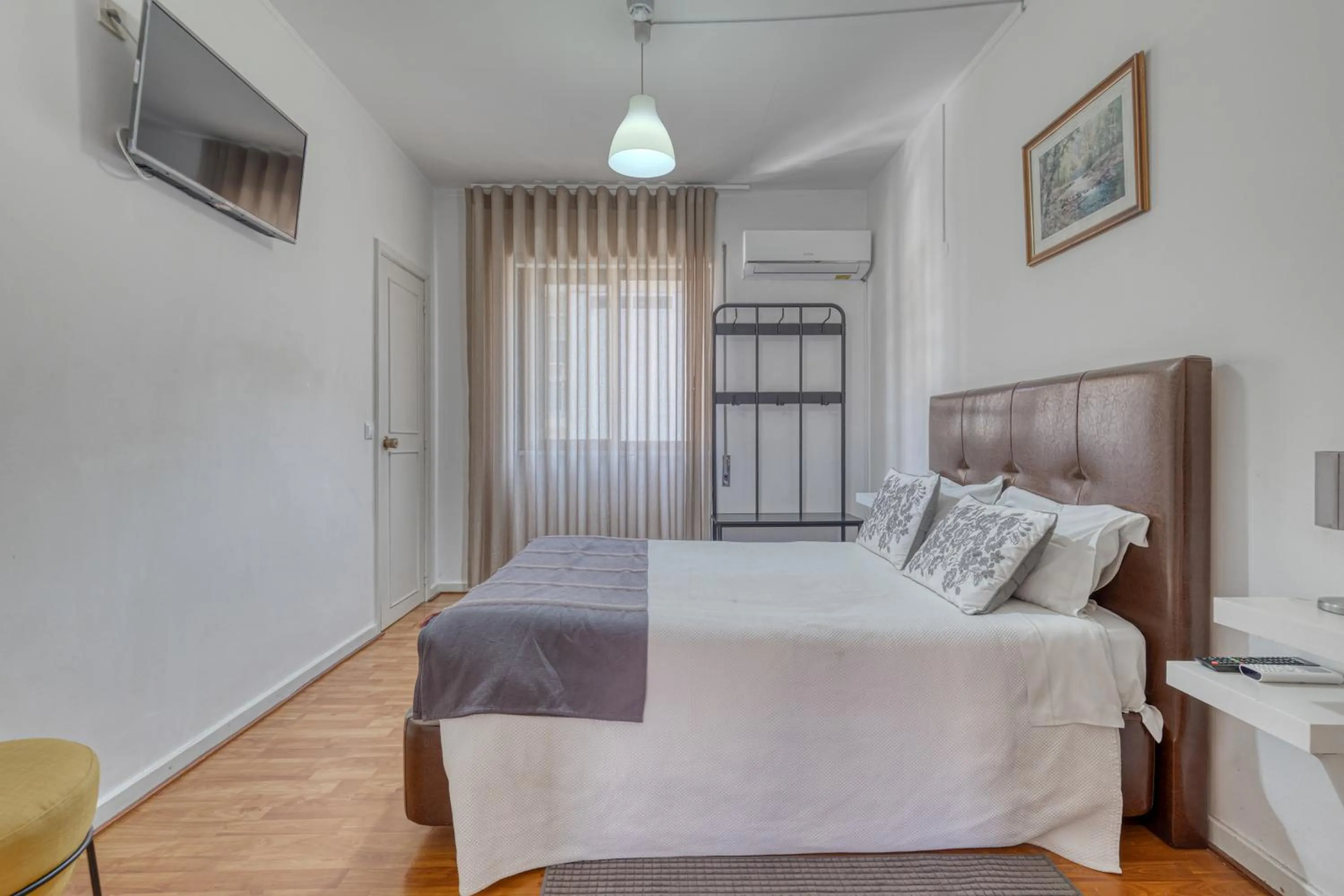 TV and multimedia, Bed in Hotel Borsalino