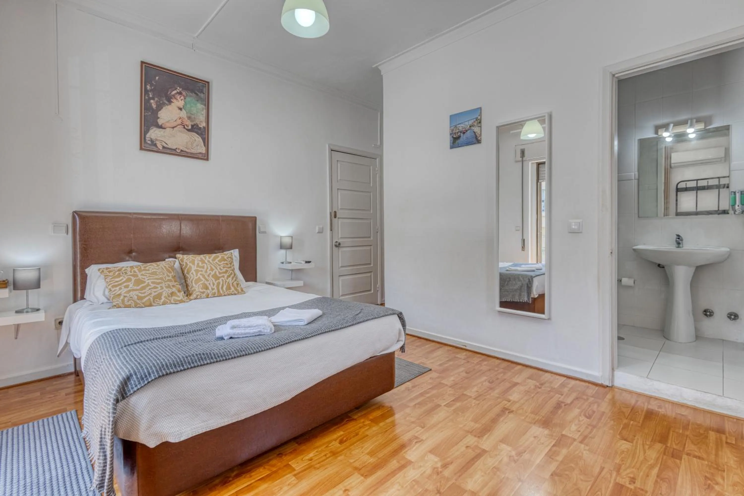 Photo of the whole room, Bed in Hotel Borsalino