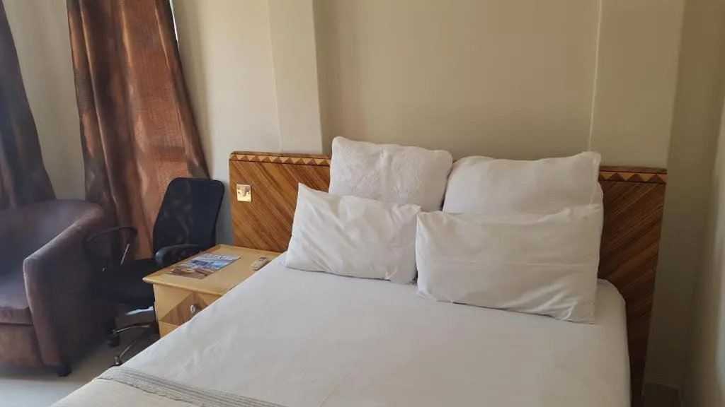 Bed in Ridgesea Guest House