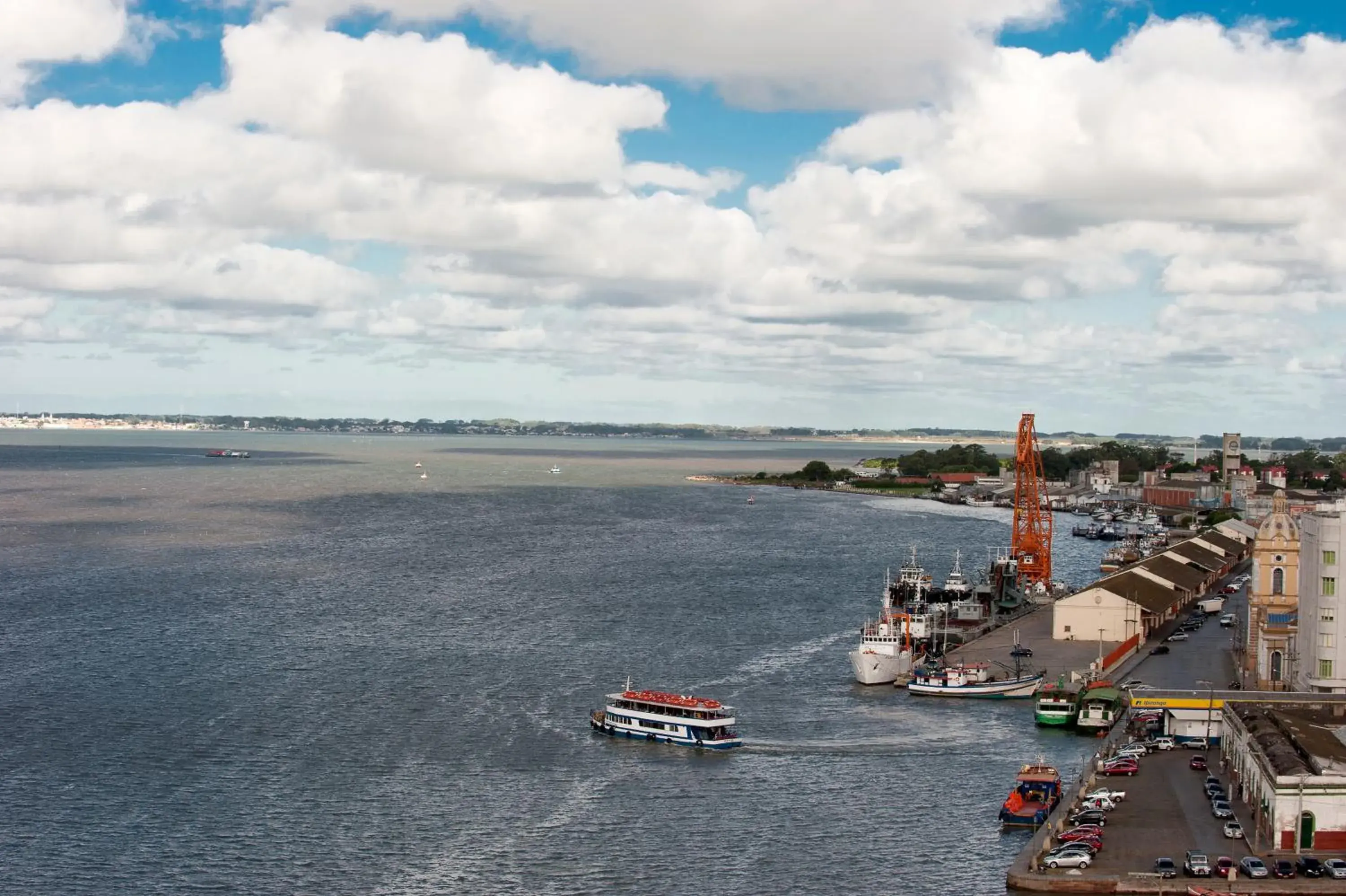 City view in Swan Rio Grande City view in Swan Rio Grande