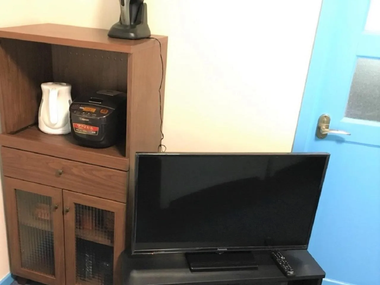 TV and multimedia in Yenn's Marina Inn Zamami Condominium