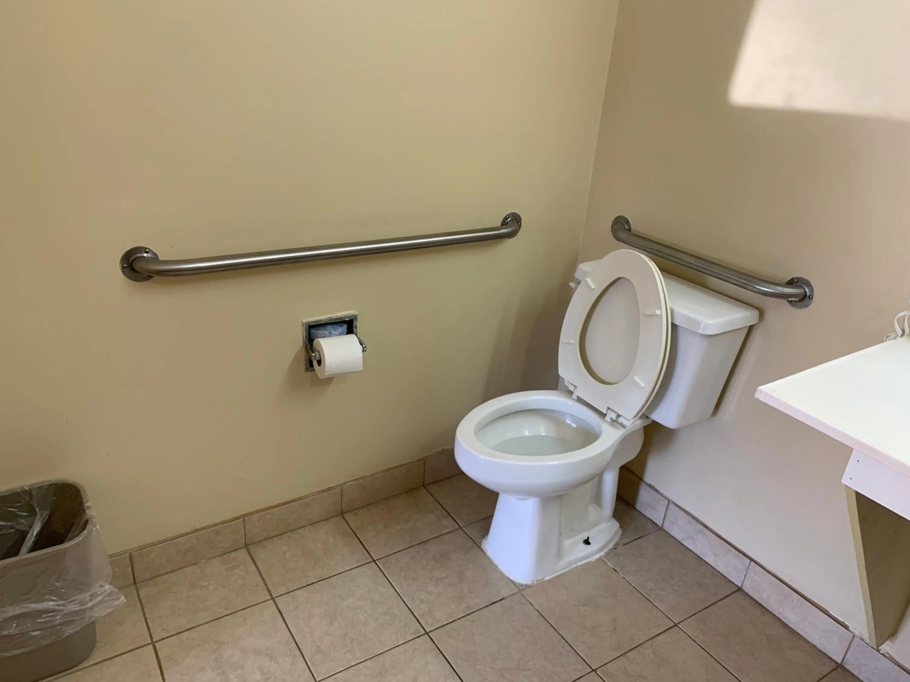 Toilet in Western Motel - Jesup