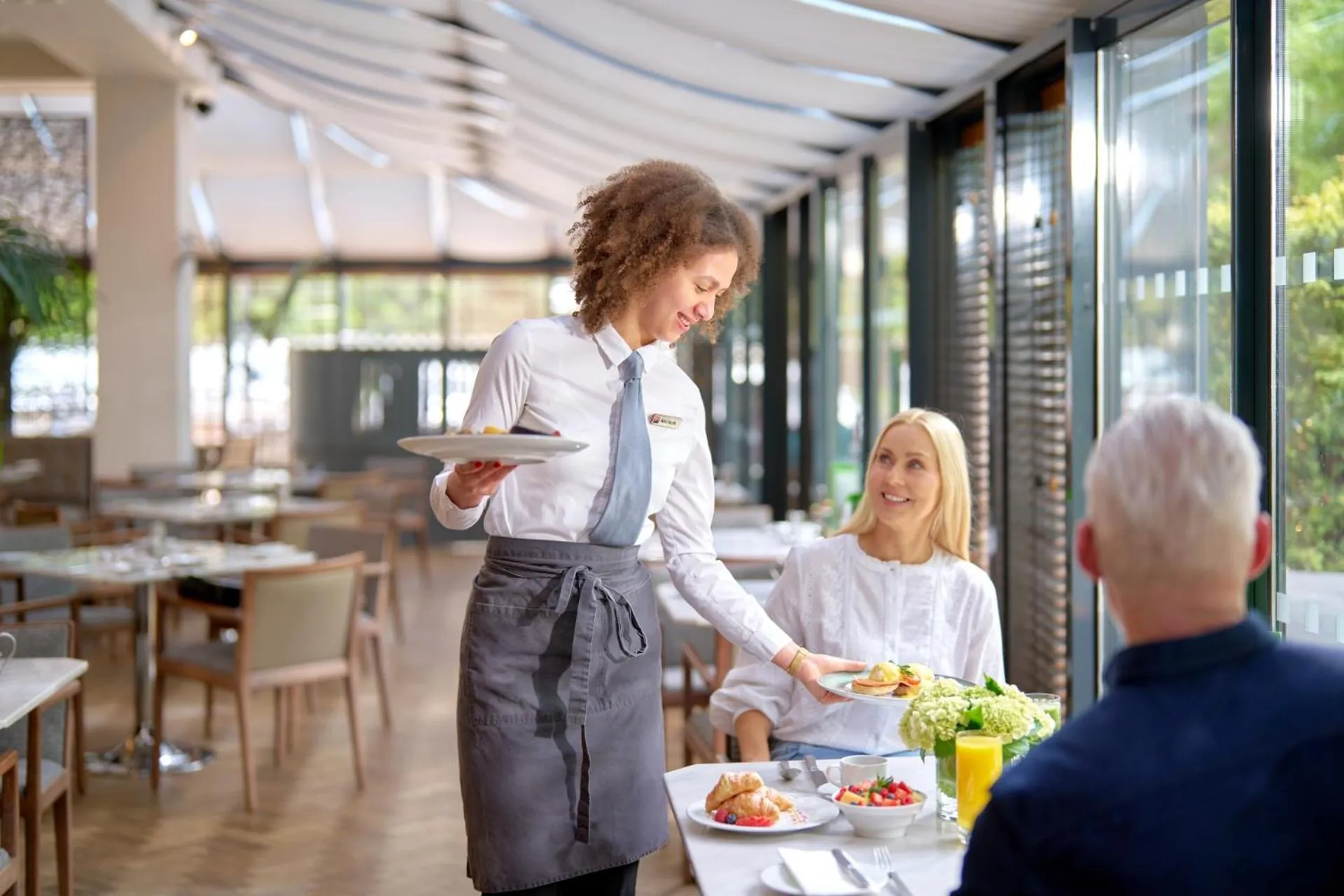 Restaurant/places to eat in Herbert Park Hotel and Park Residence