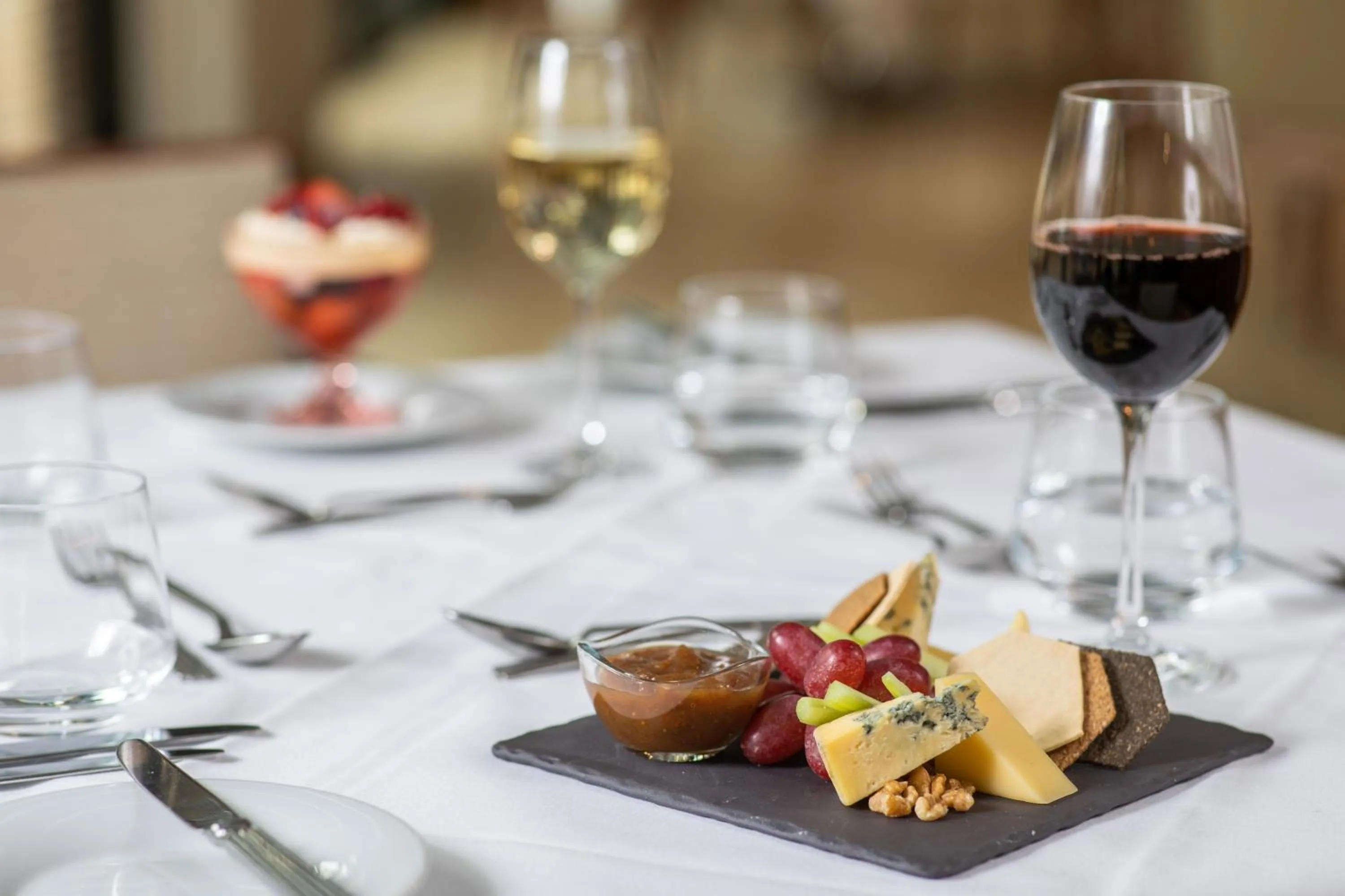 Restaurant/places to eat in Herbert Park Hotel and Park Residence