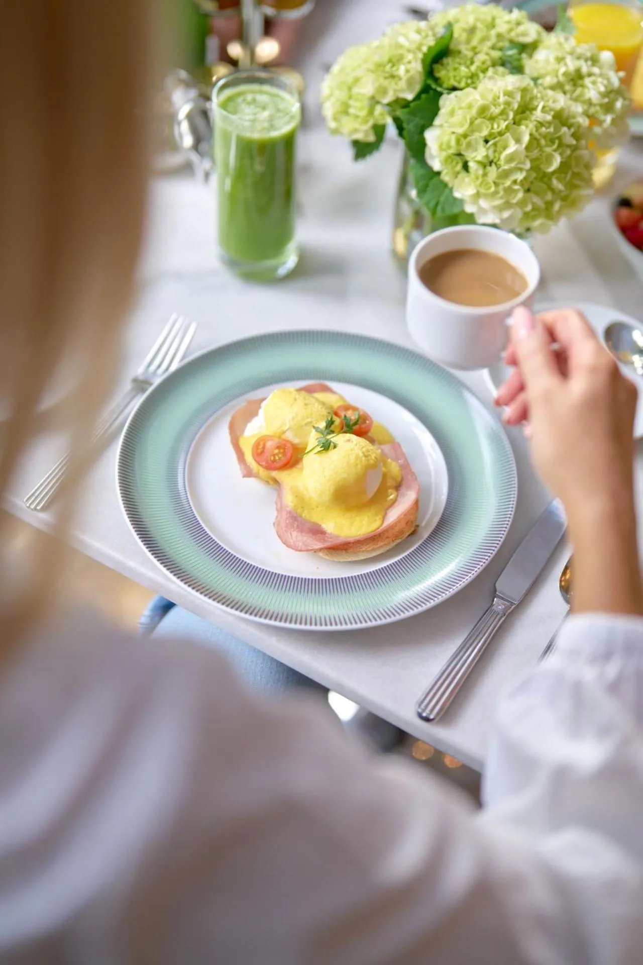 Restaurant/places to eat in Herbert Park Hotel and Park Residence