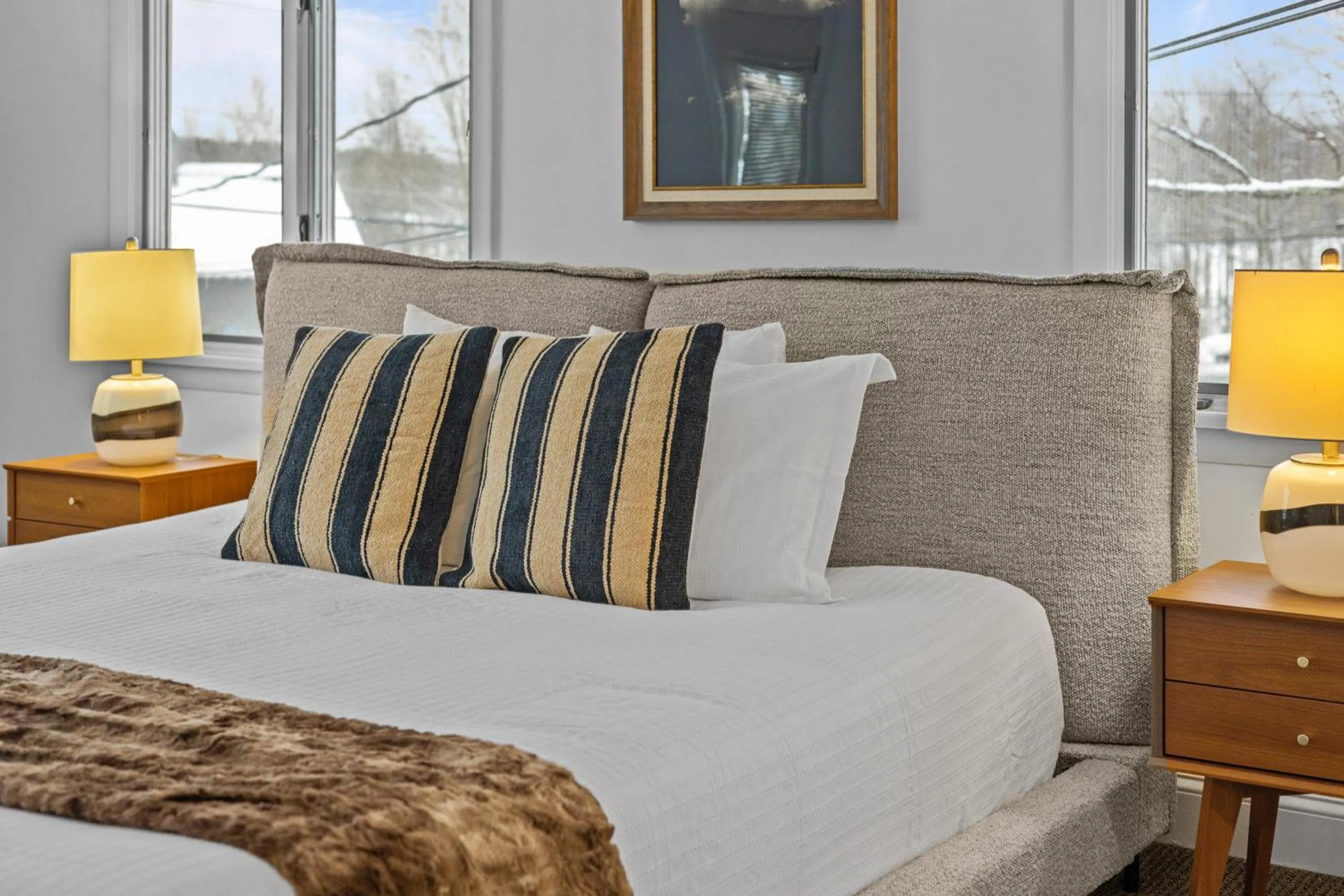 Bed in Stowe Motel & Snowdrift