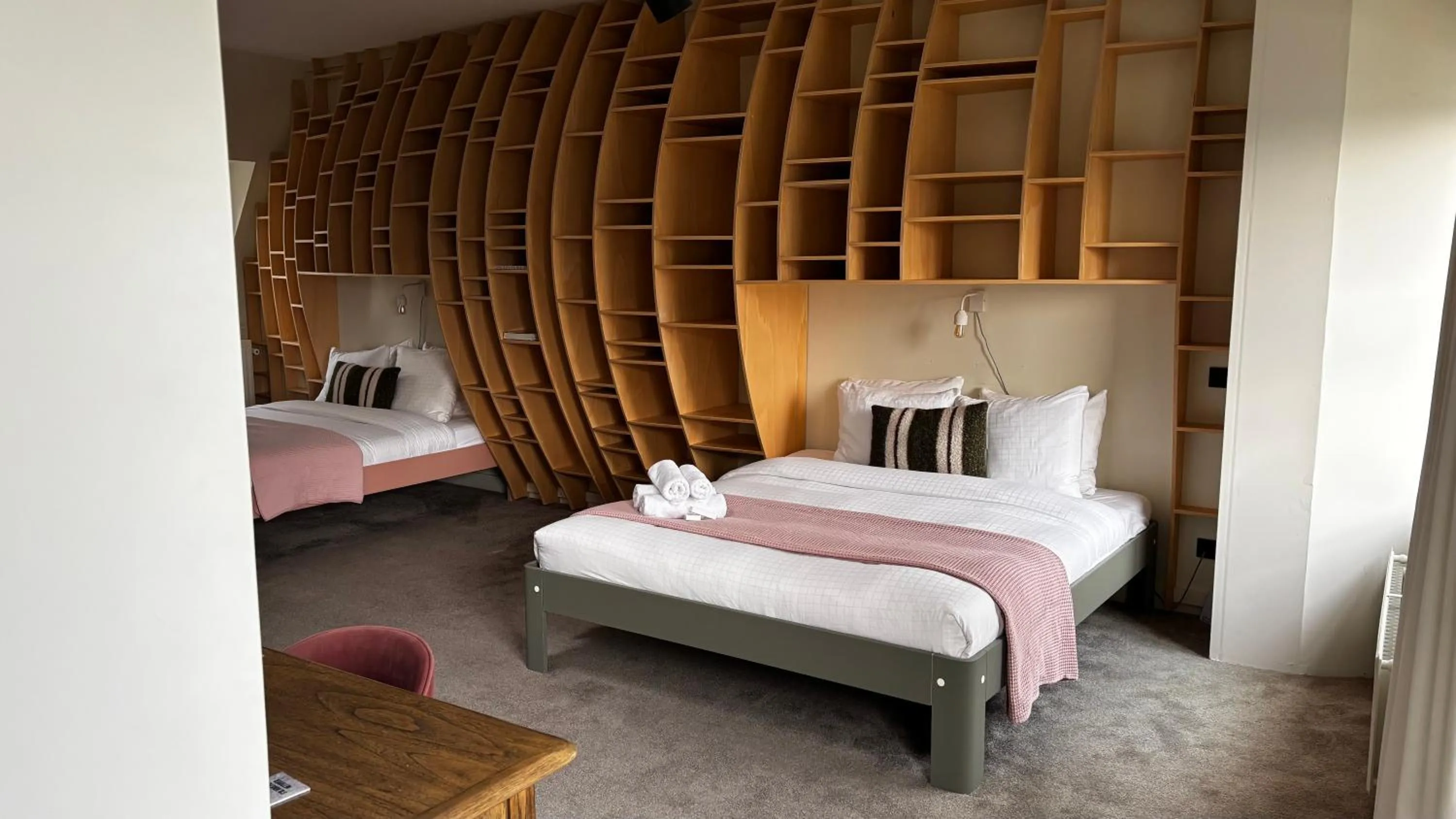 Bed in Bird Deventer