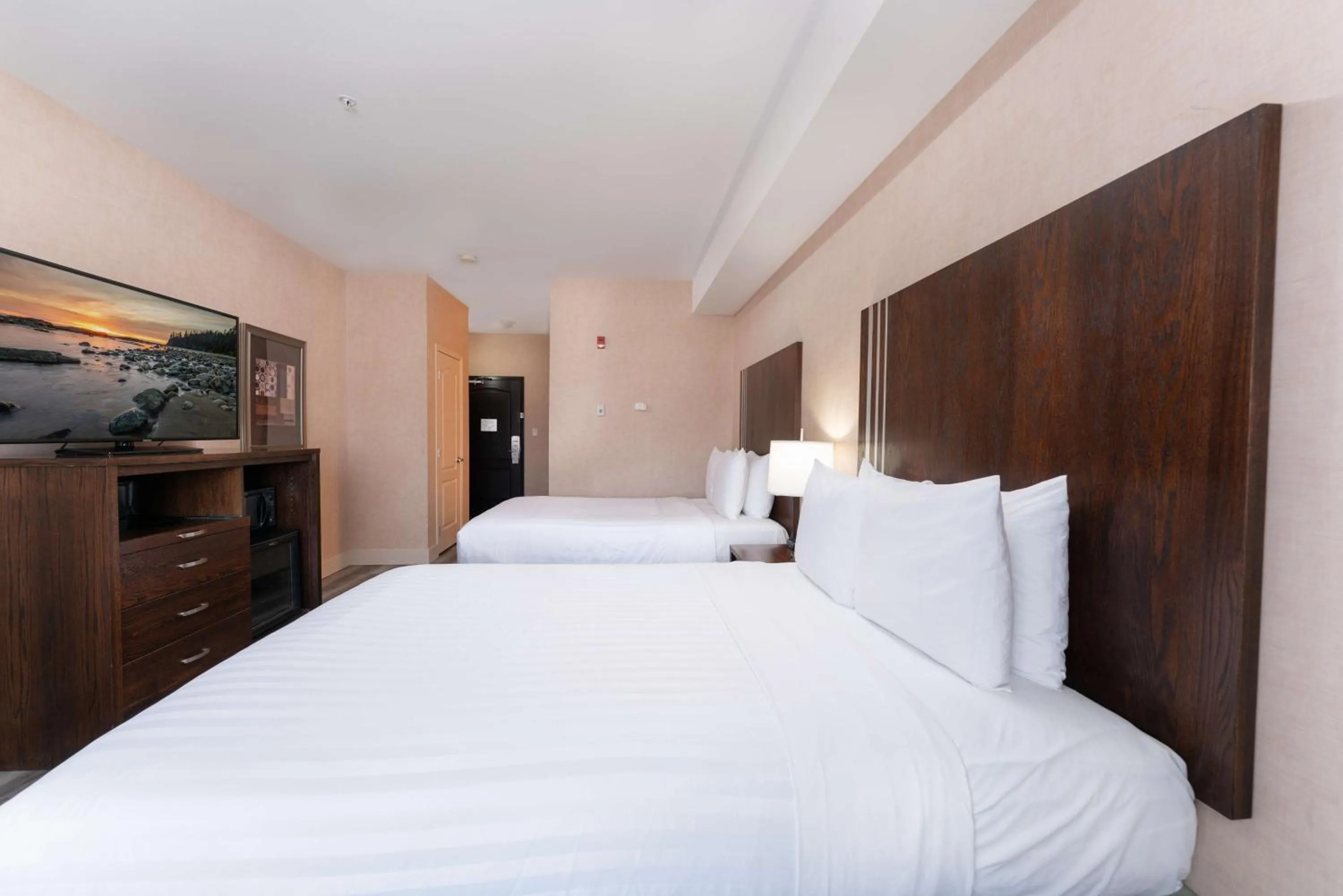 Bedroom, Bed in Prestige Cranbrook Hotel, BW Premier Collection