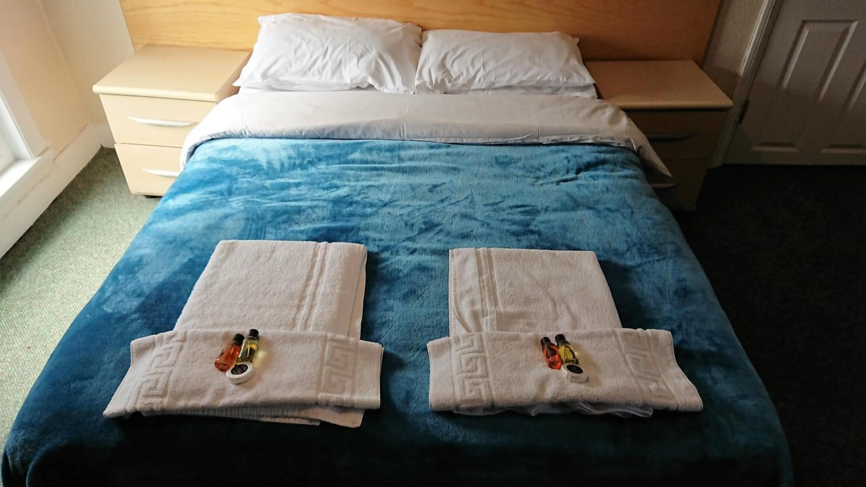 Bed in The Wellington Hotel