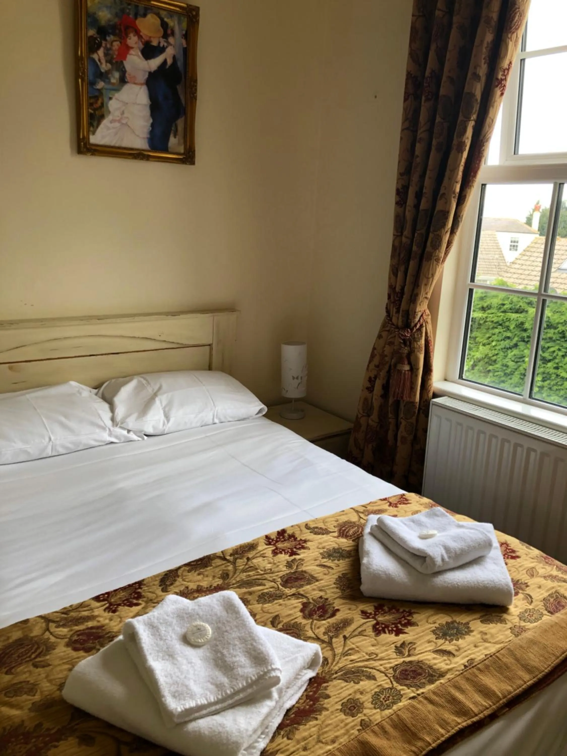 Bed in The Brewers Arms