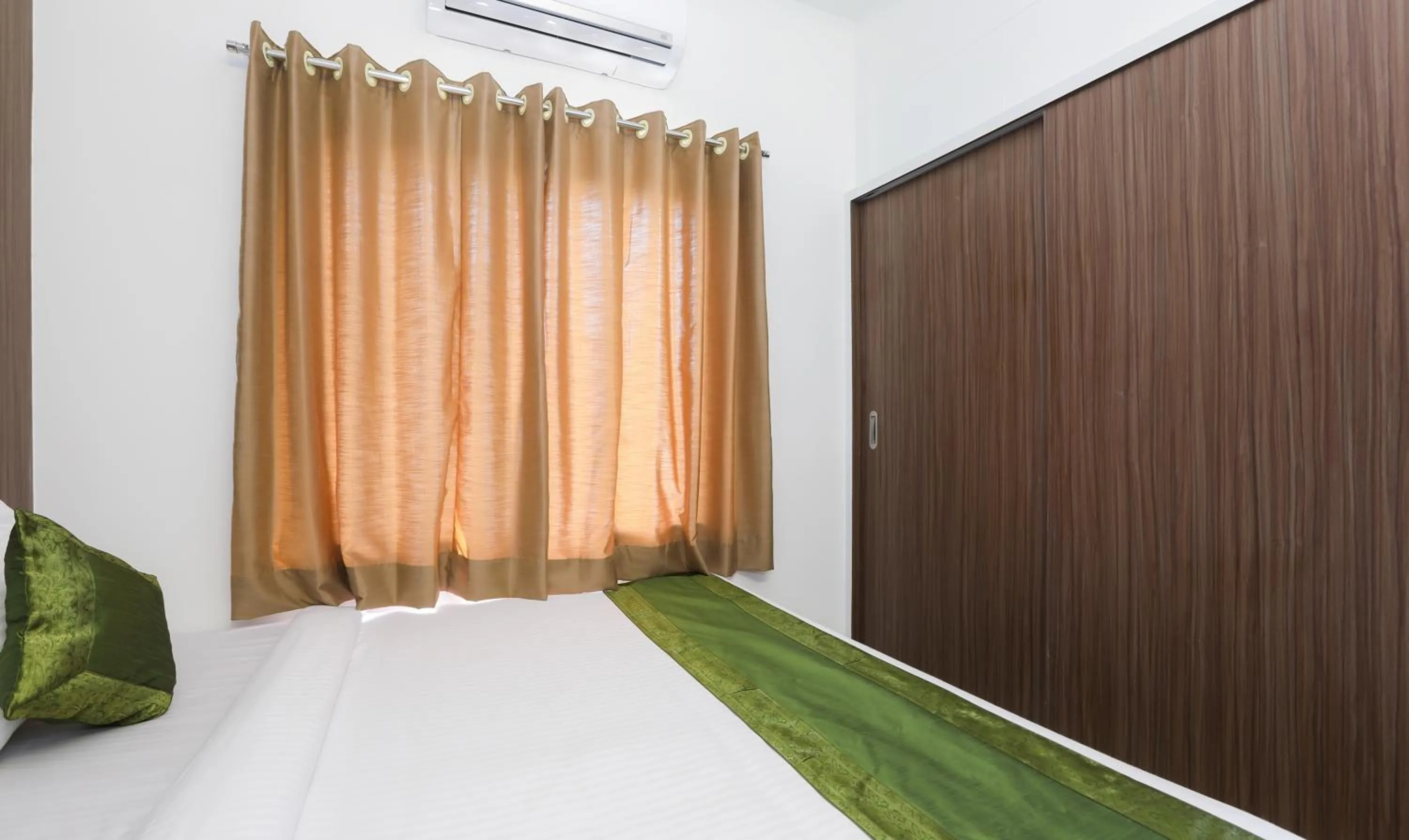 Bedroom, Bed in Treebo Sapphire Studio