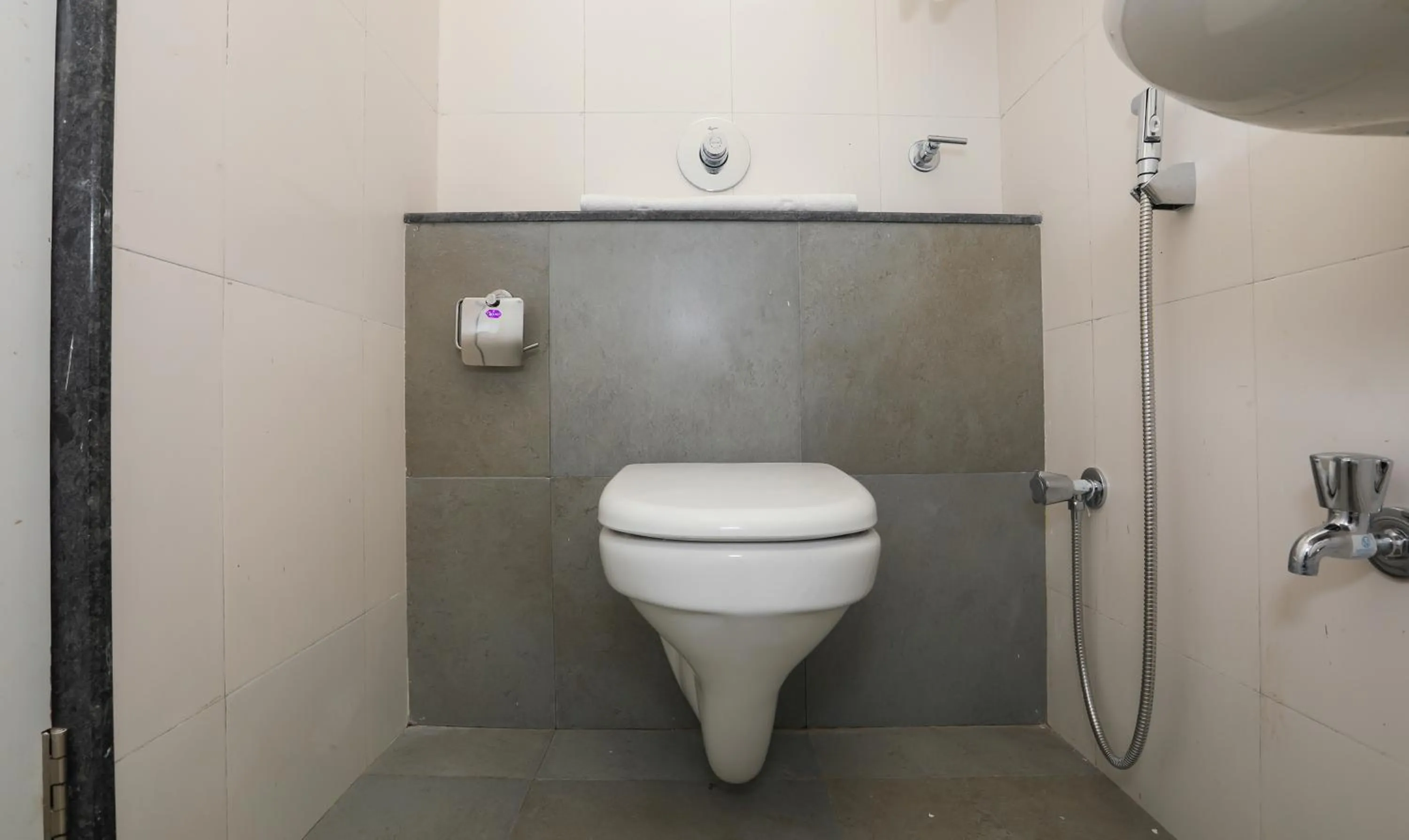 Bathroom in Treebo Sapphire Studio