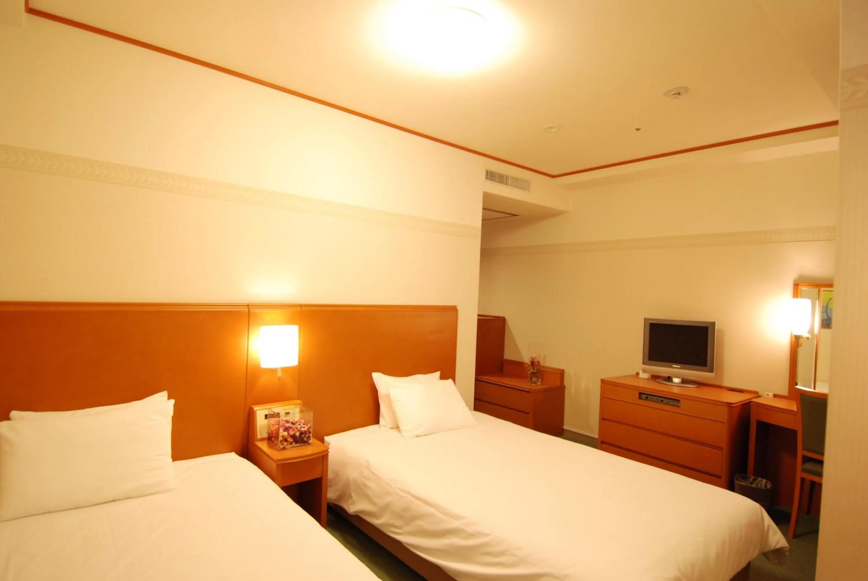 Photo of the whole room, Bed in Hotel Tetora Otsu Kyoto