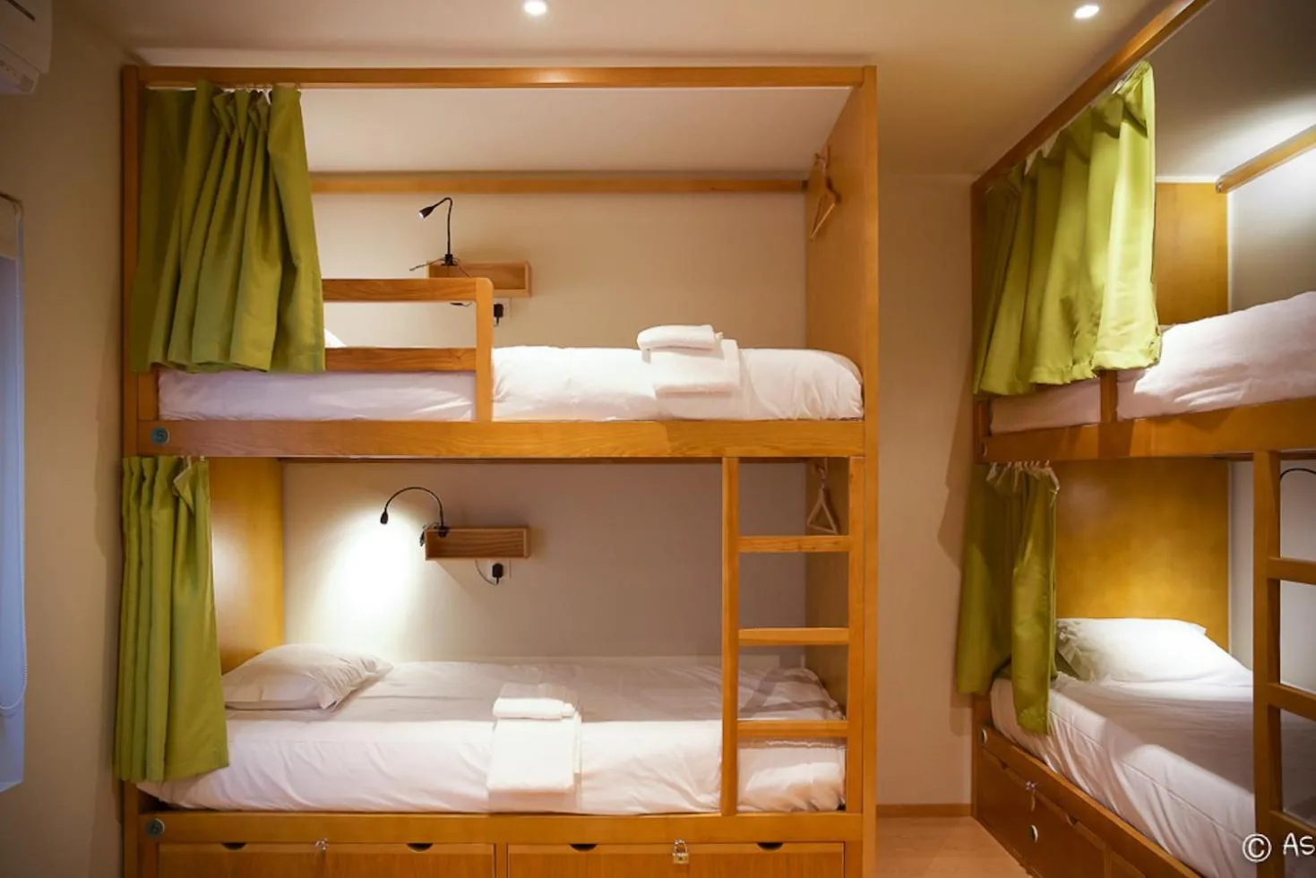 Bed in Peach Hostel & Suites