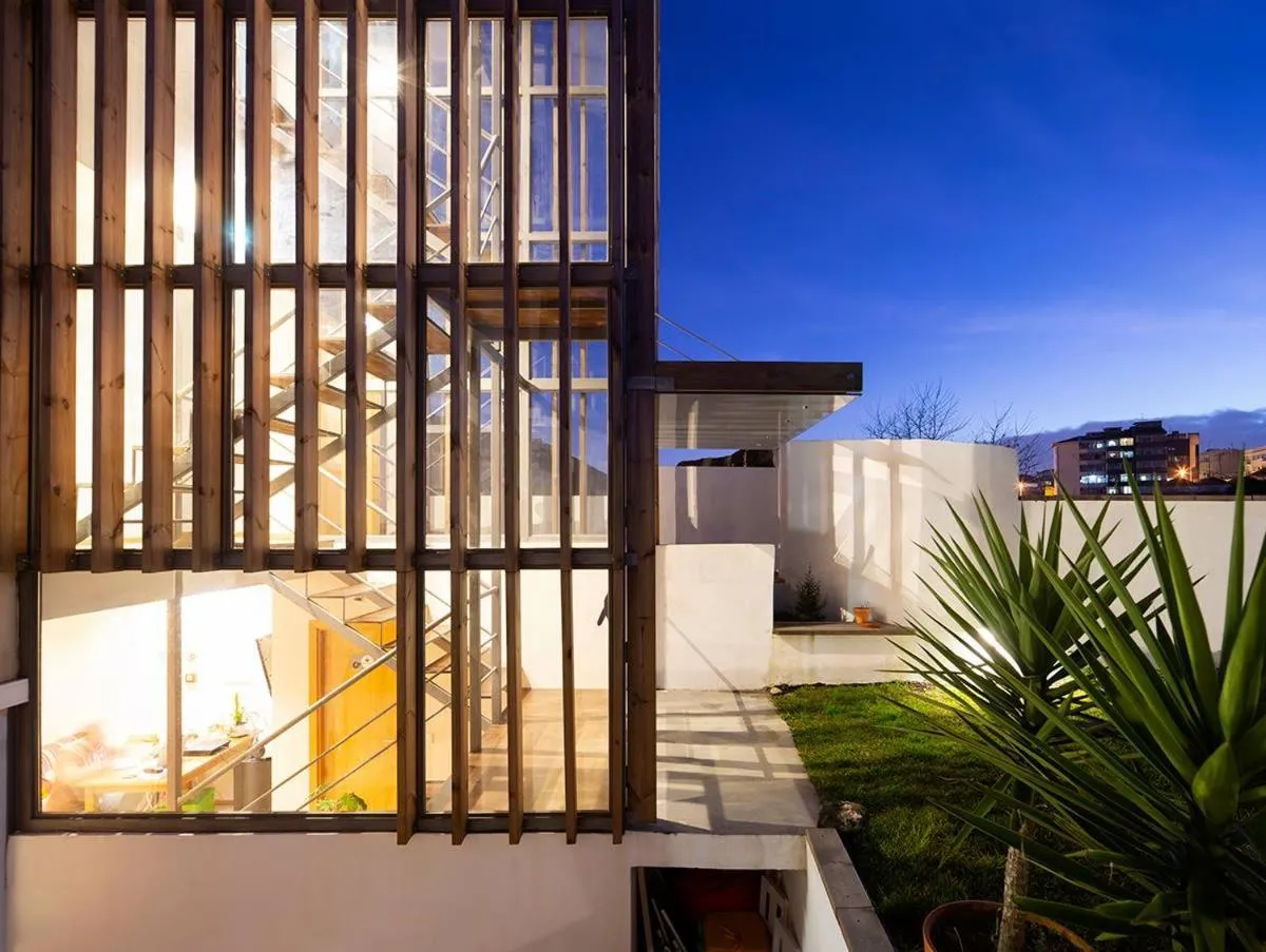 Peach Hostel & Suites