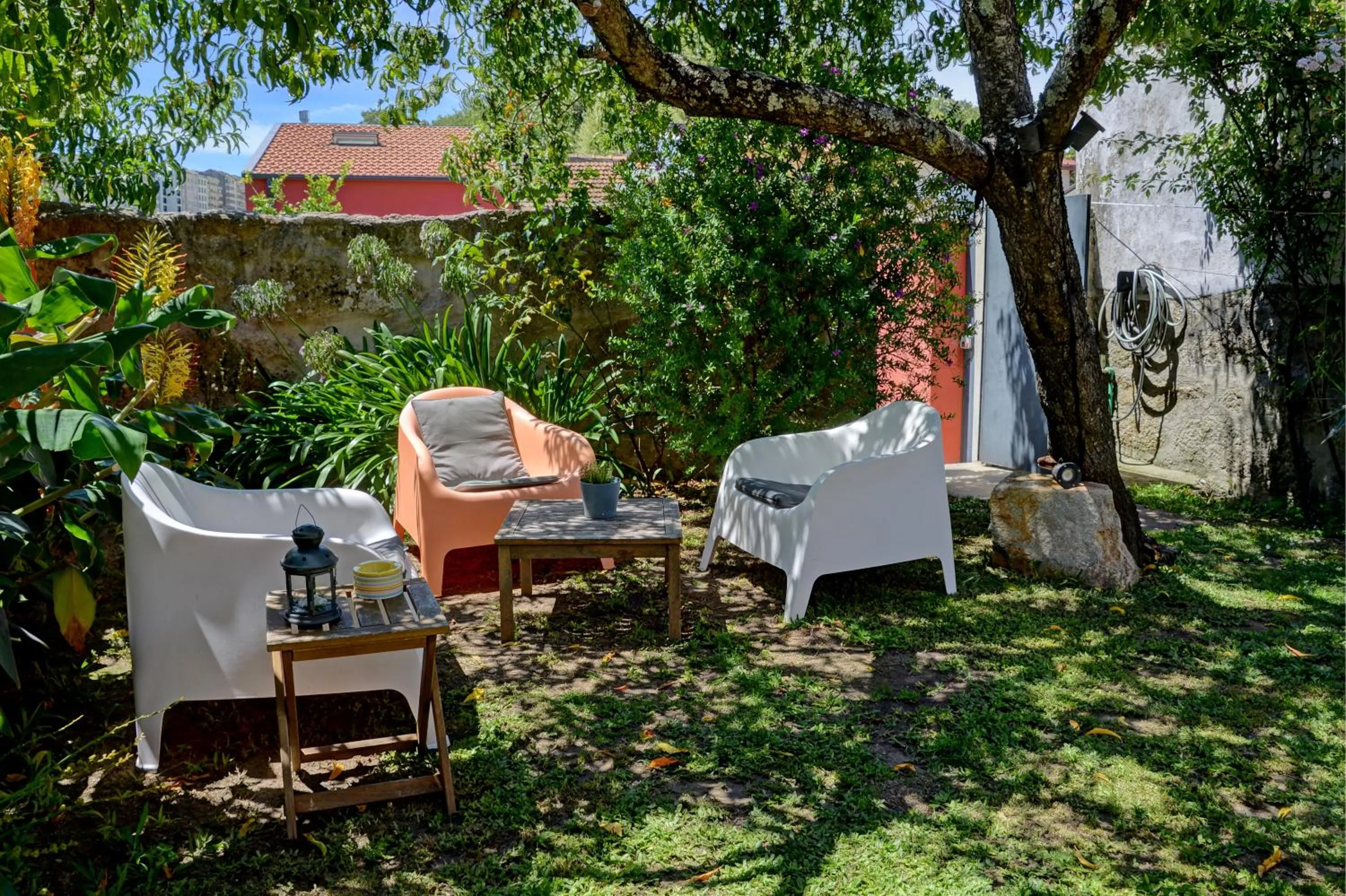 Peach Hostel & Suites