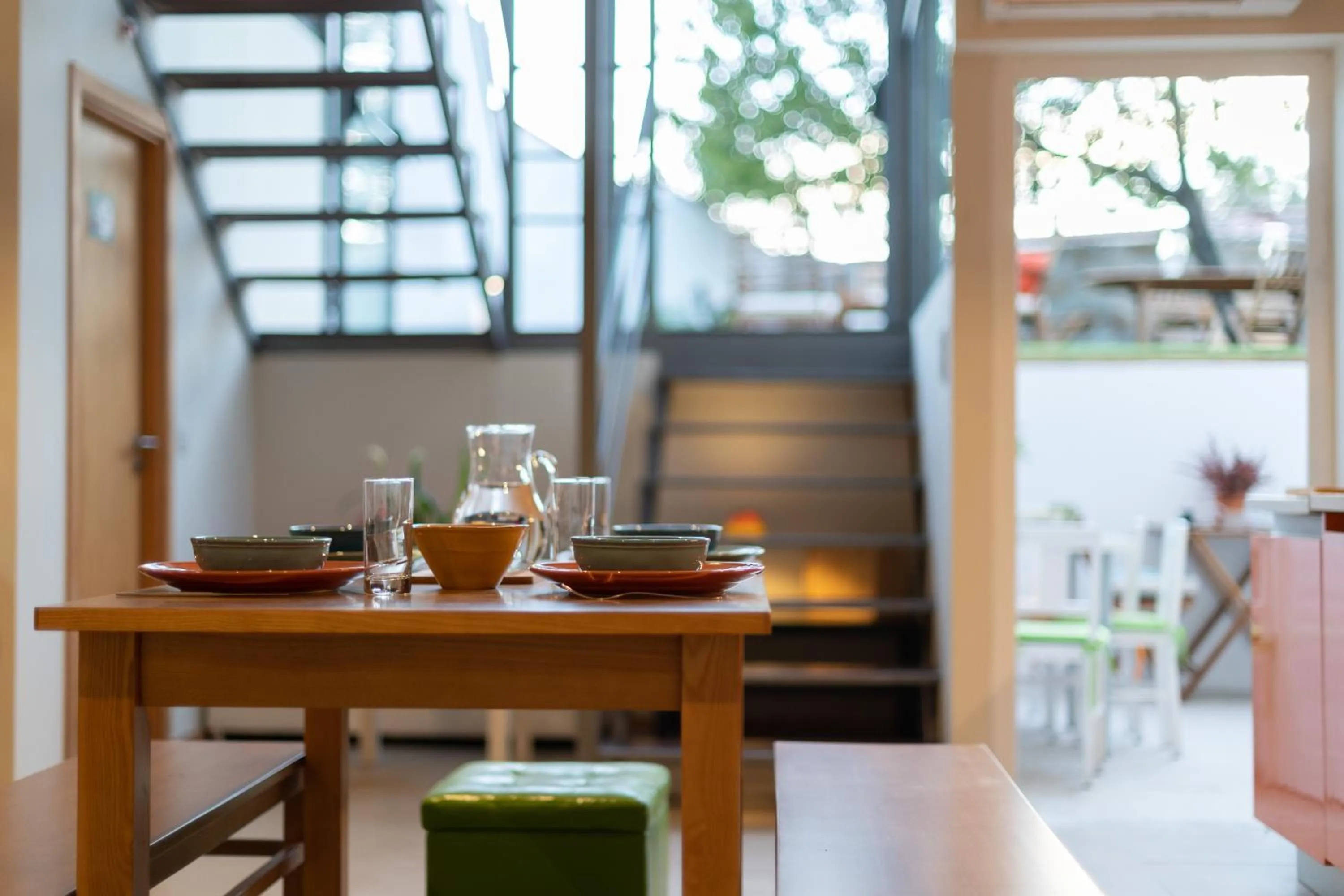 Peach Hostel & Suites