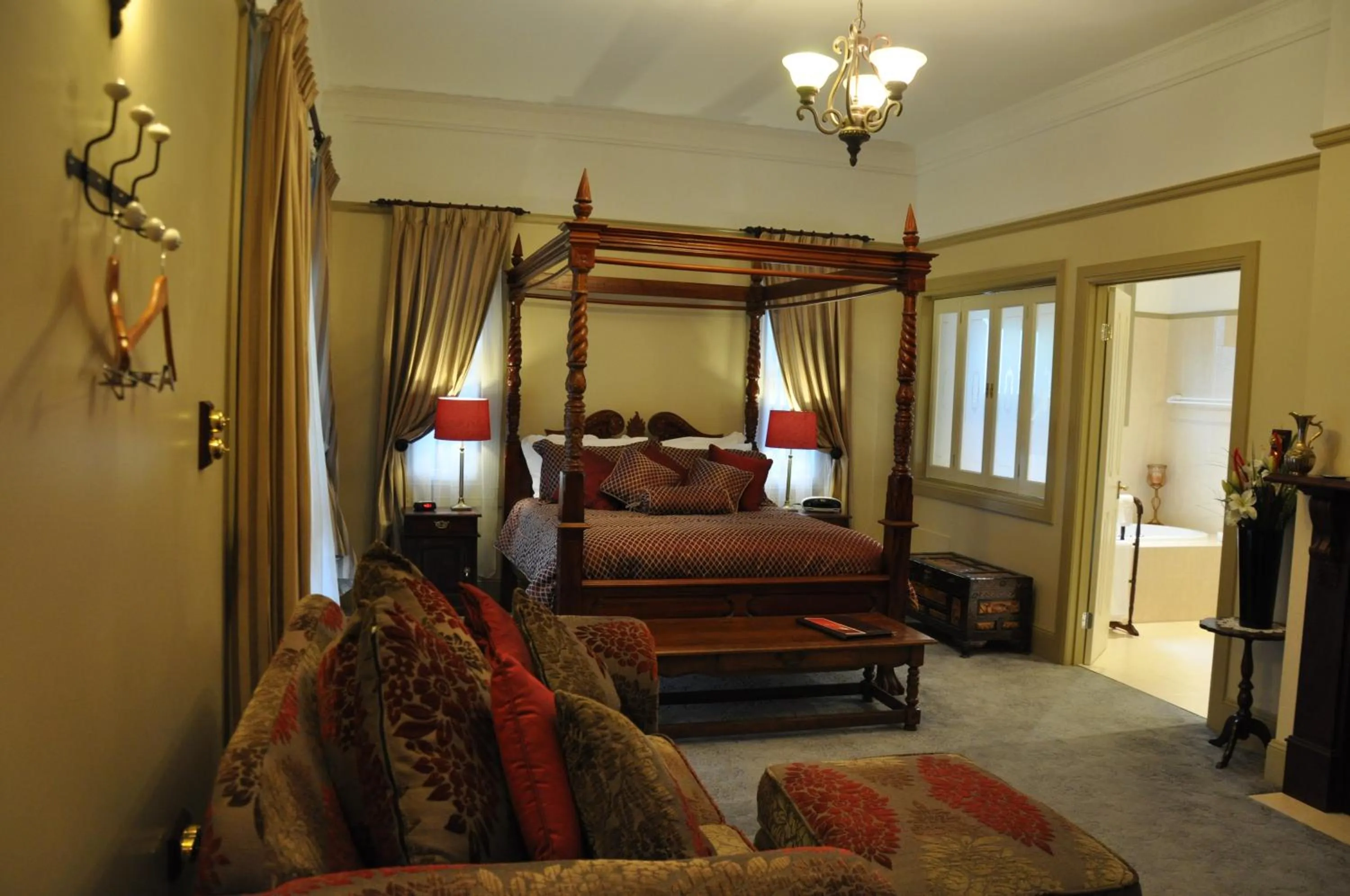 Bed in Bli Bli House Riverside Retreat