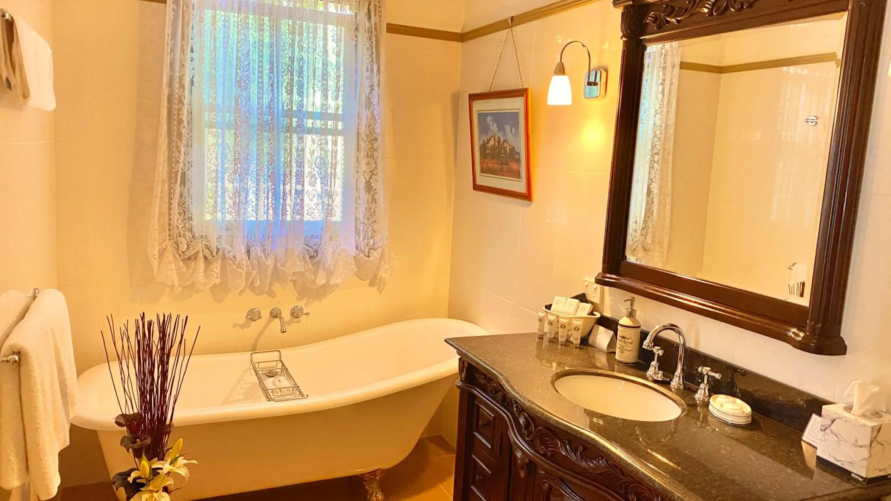 Bathroom in Bli Bli House Riverside Retreat