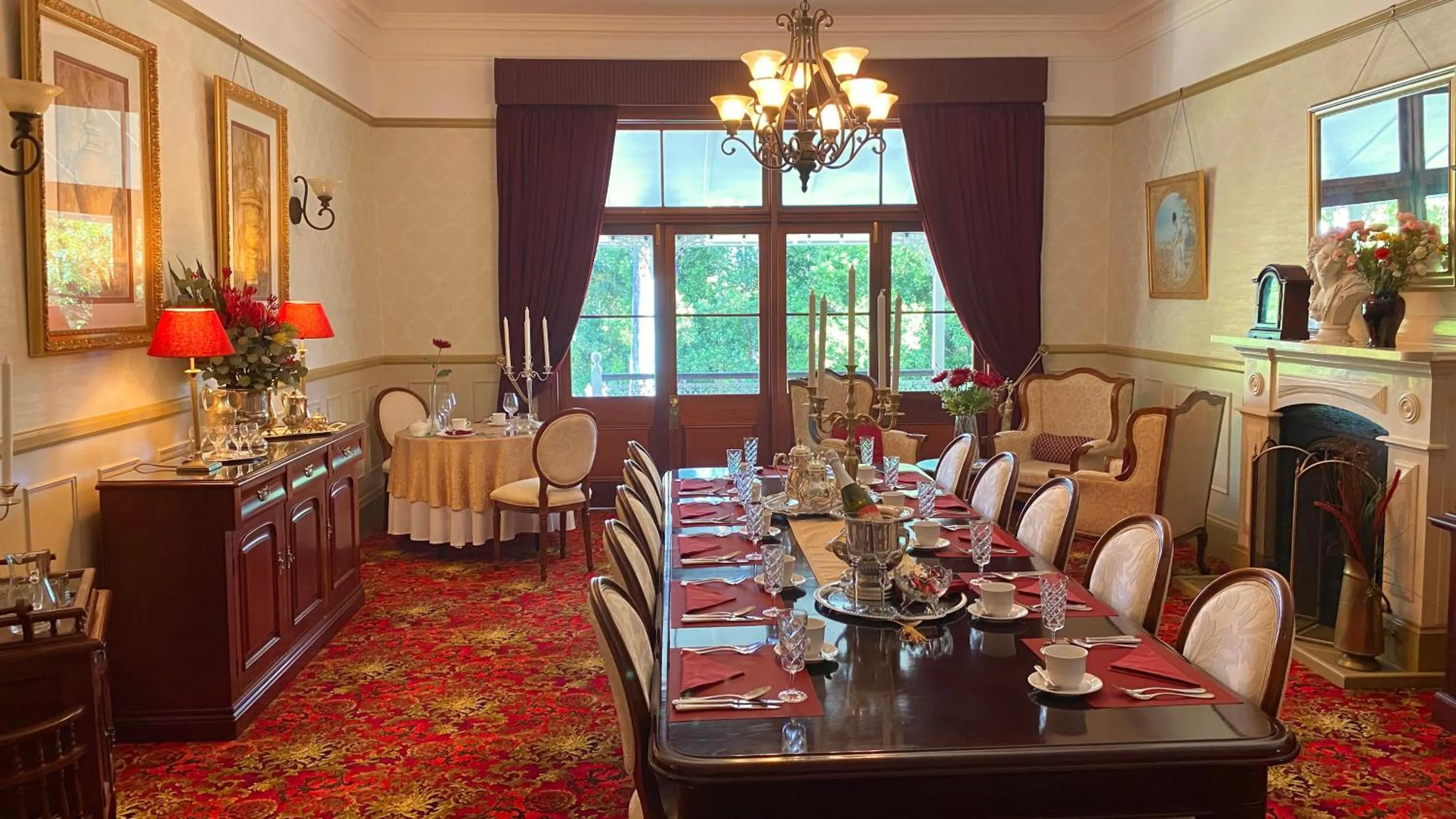 Dining area in Bli Bli House Riverside Retreat