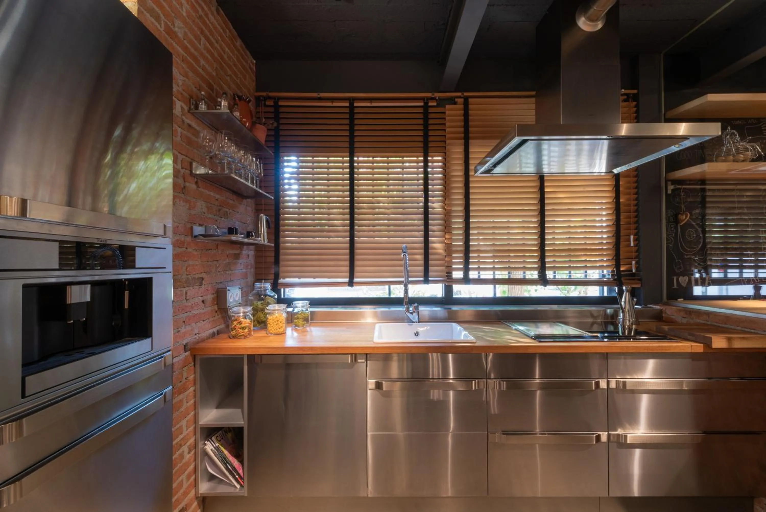 Kitchen or kitchenette in Petit Luxe Loft