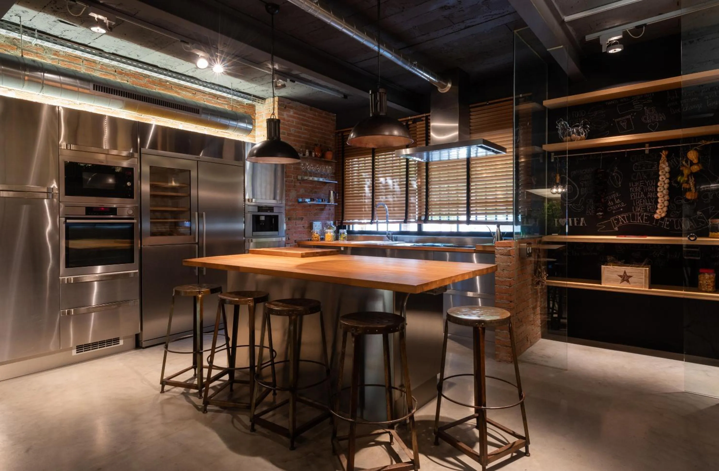 TV and multimedia in Petit Luxe Loft