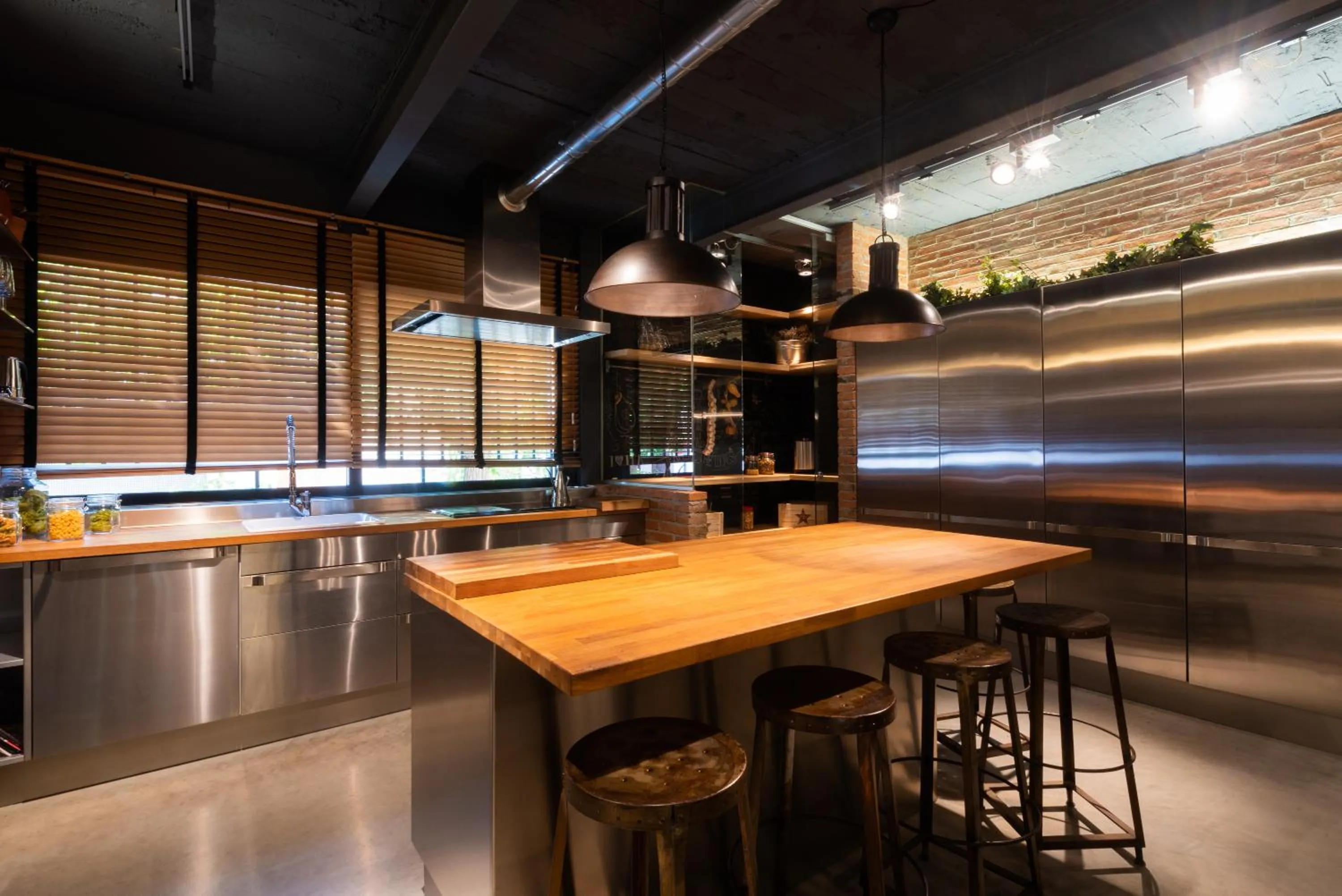 Kitchen or kitchenette in Petit Luxe Loft