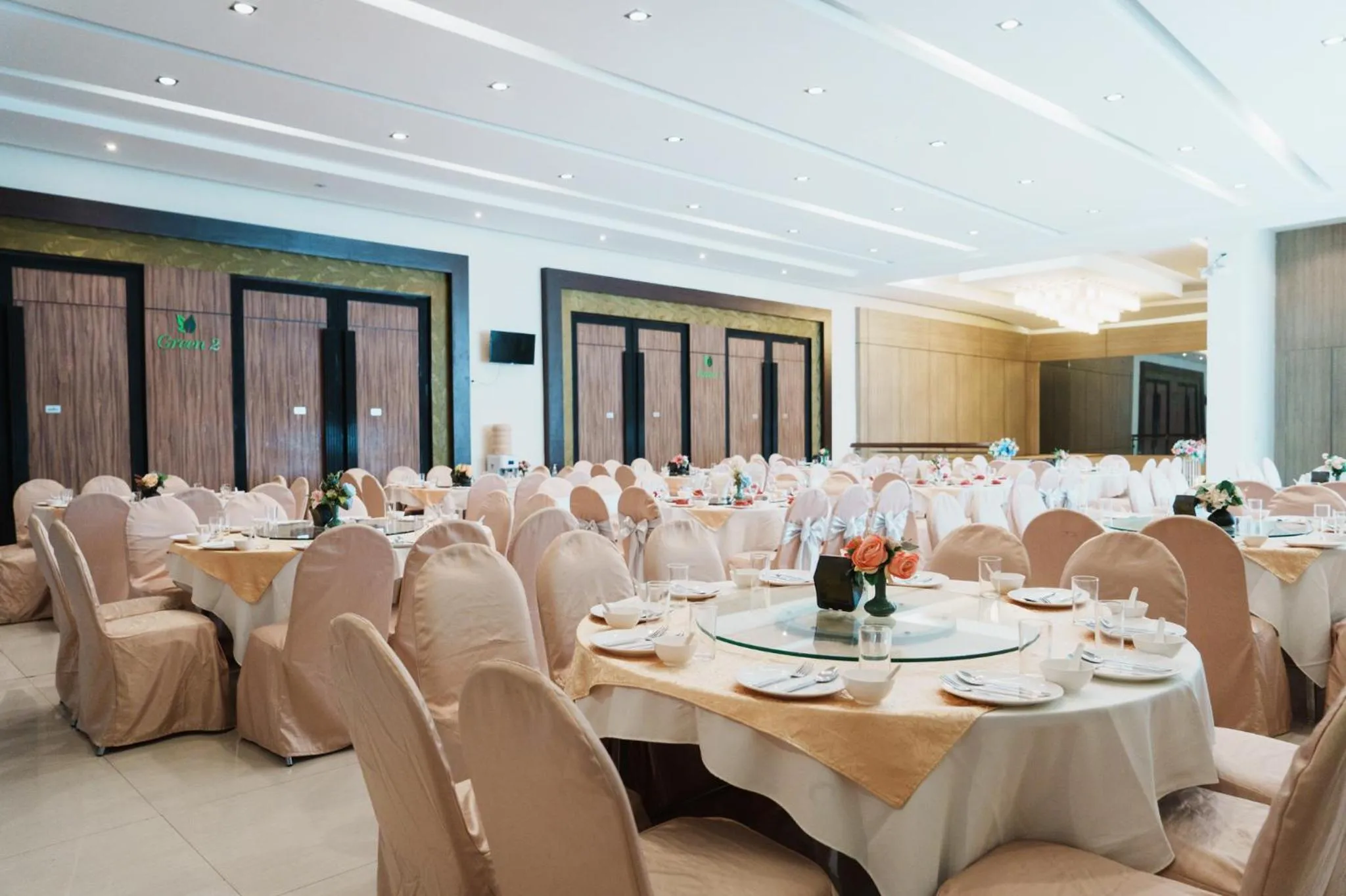 Green Hotel and Resort