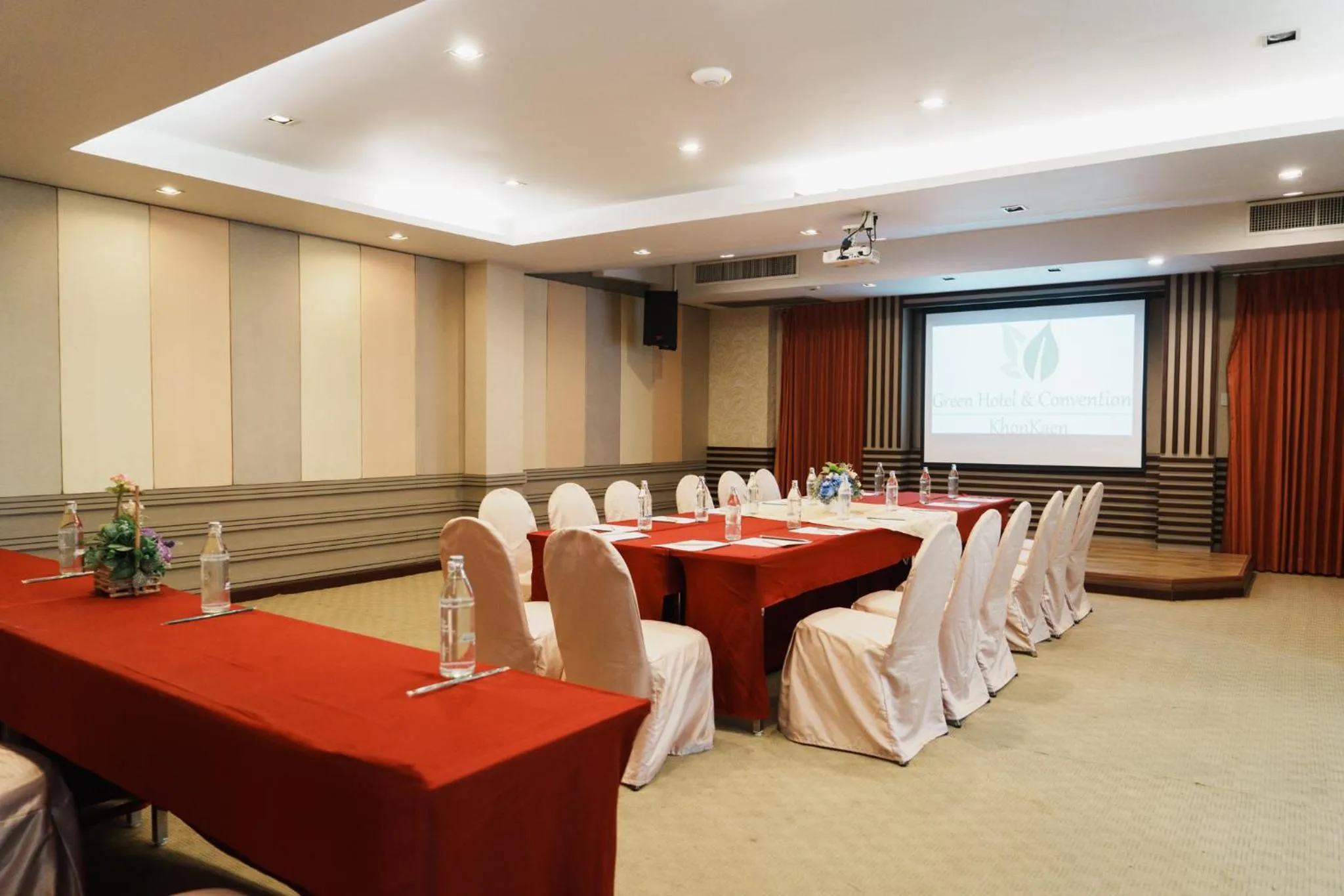 Green Hotel and Resort