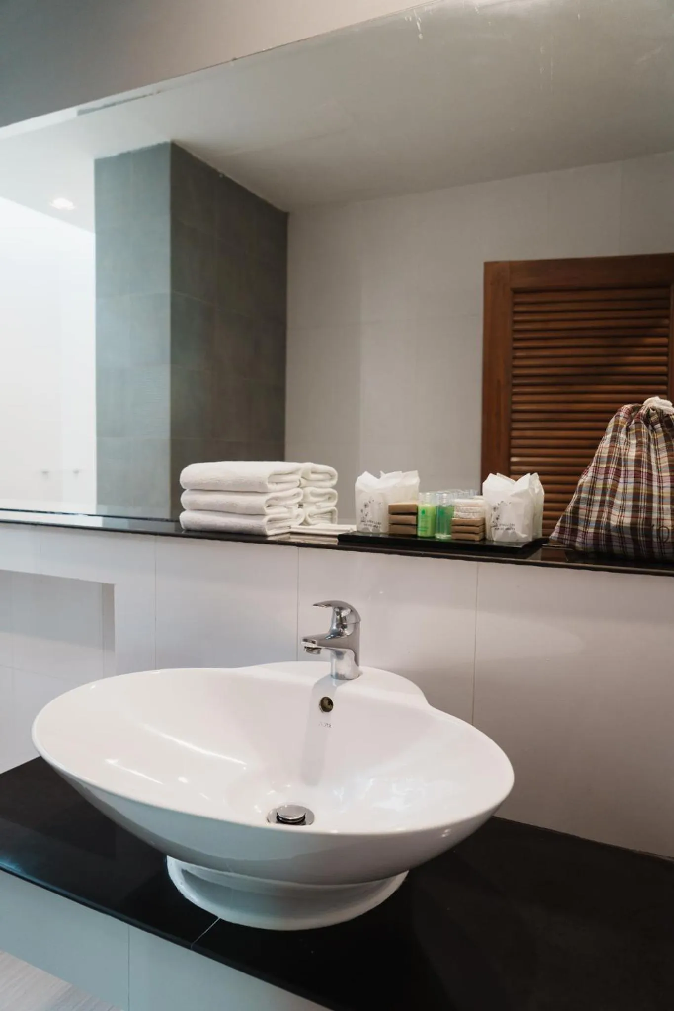 Green Hotel and Resort