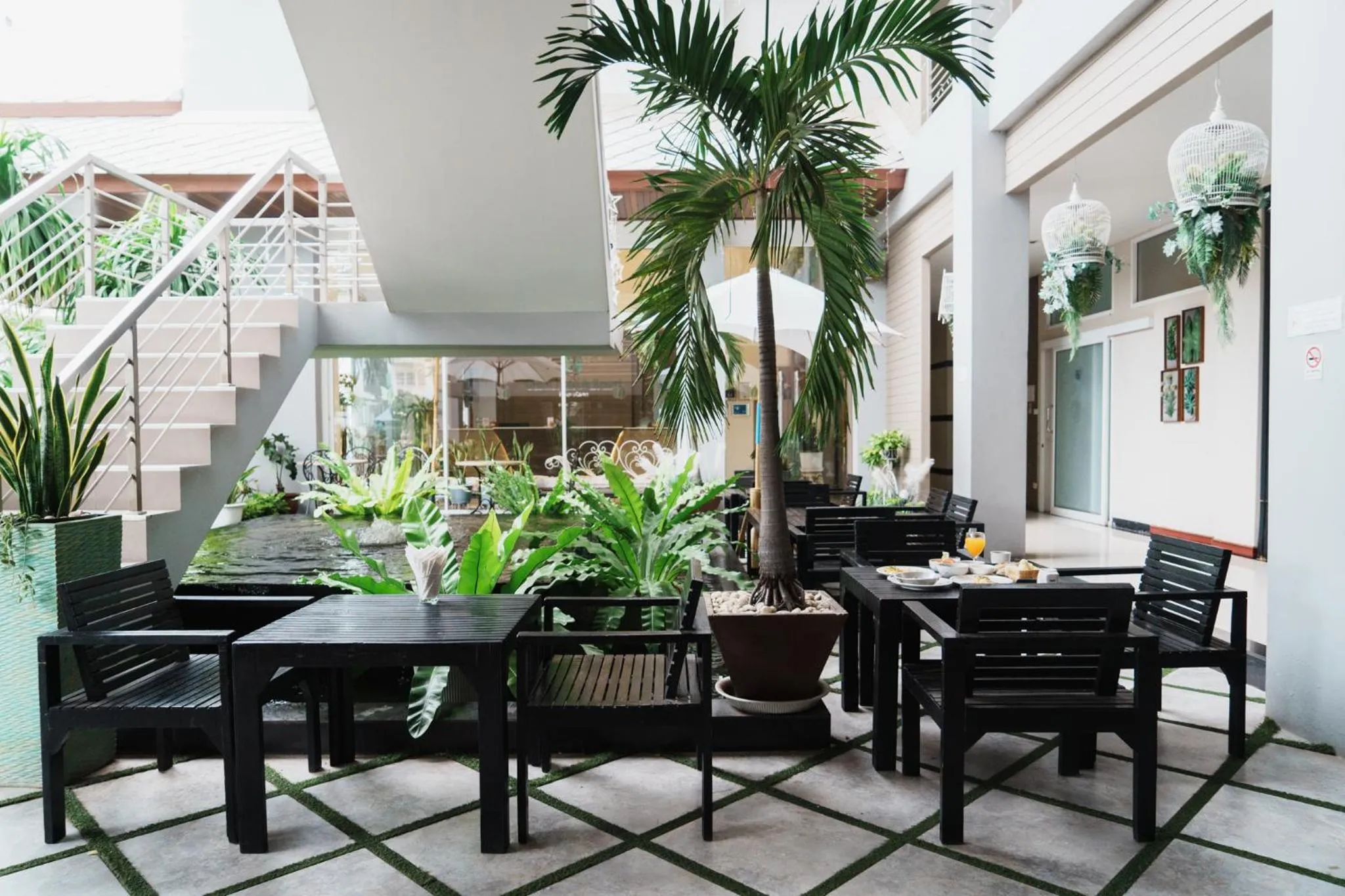 Green Hotel and Resort