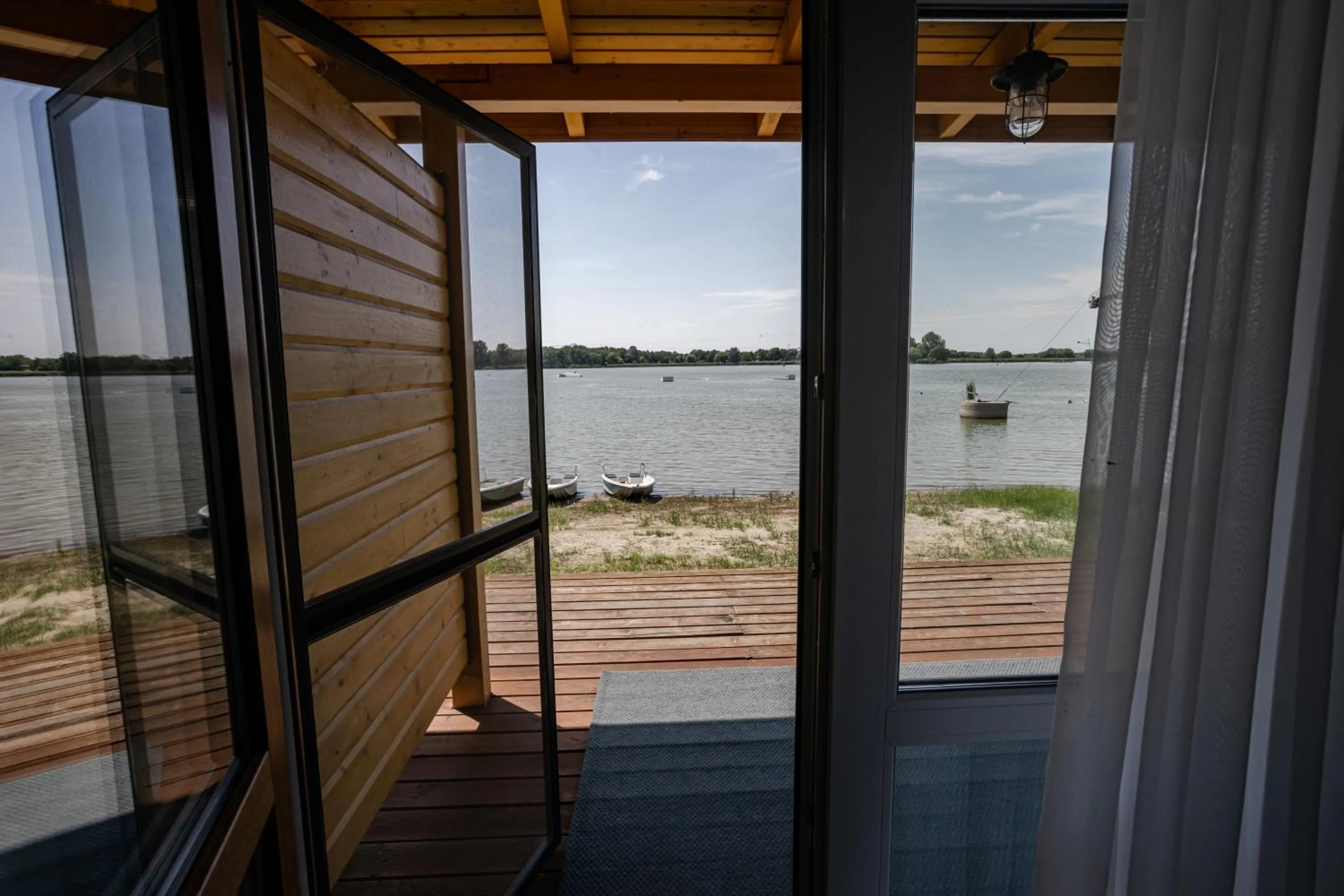 Lake view in Halfarock Vízi-Erdei Apartmanház