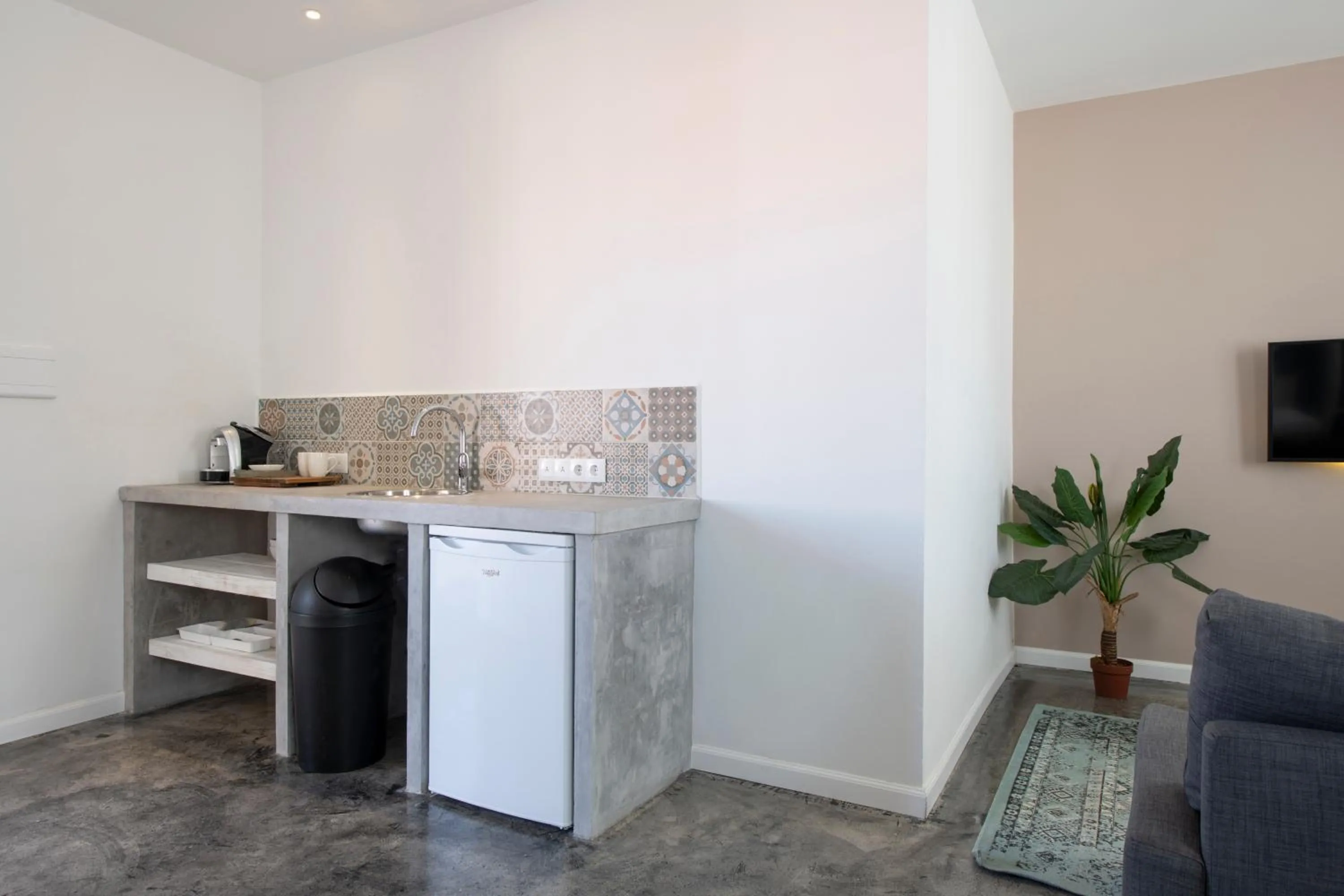 Coffee/tea facilities in BOHO Bohemian Boutique Hotel