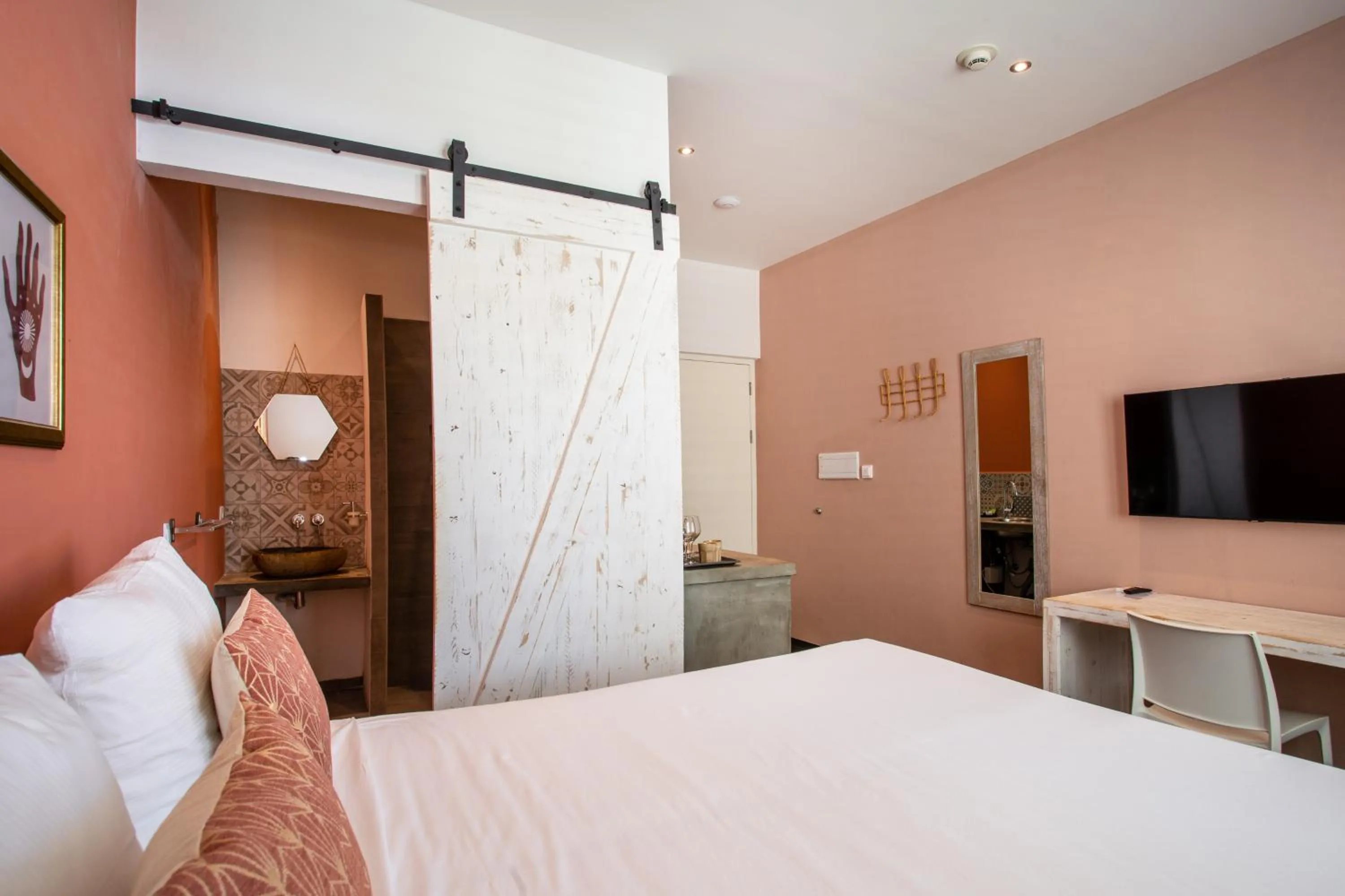 Bathroom, Bed in BOHO Bohemian Boutique Hotel