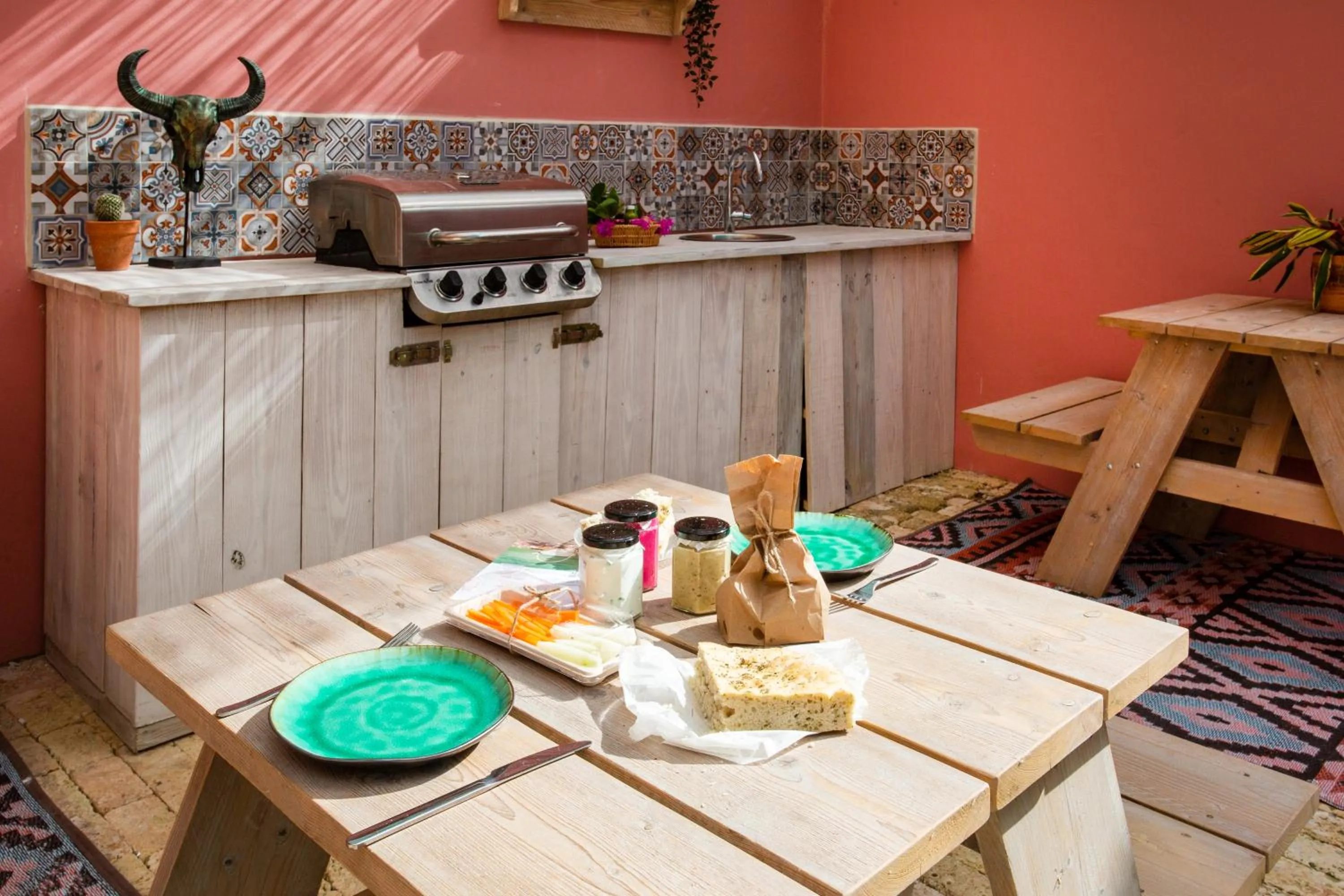 BBQ facilities in BOHO Bohemian Boutique Hotel