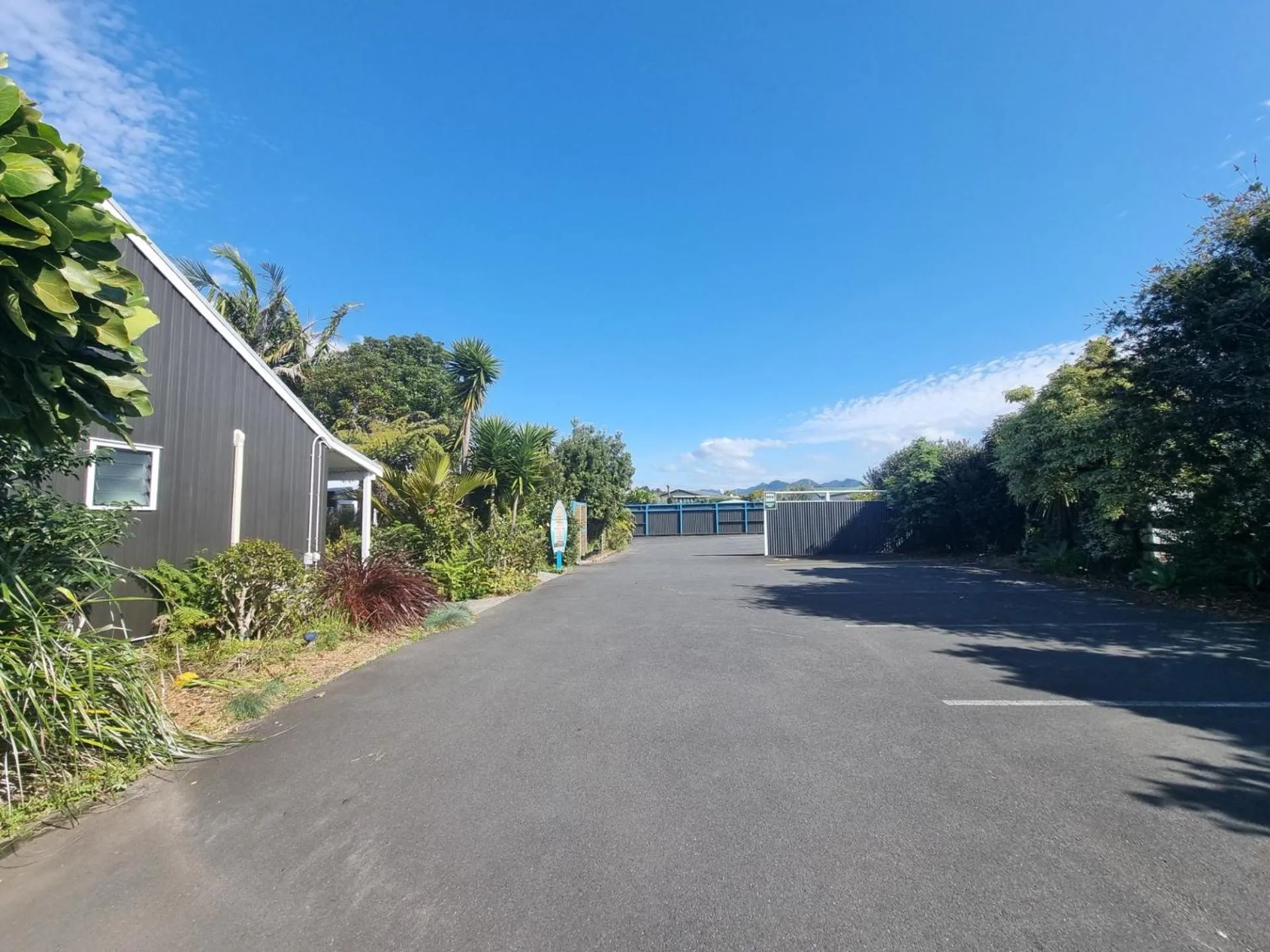Parking in Southpacific Motel