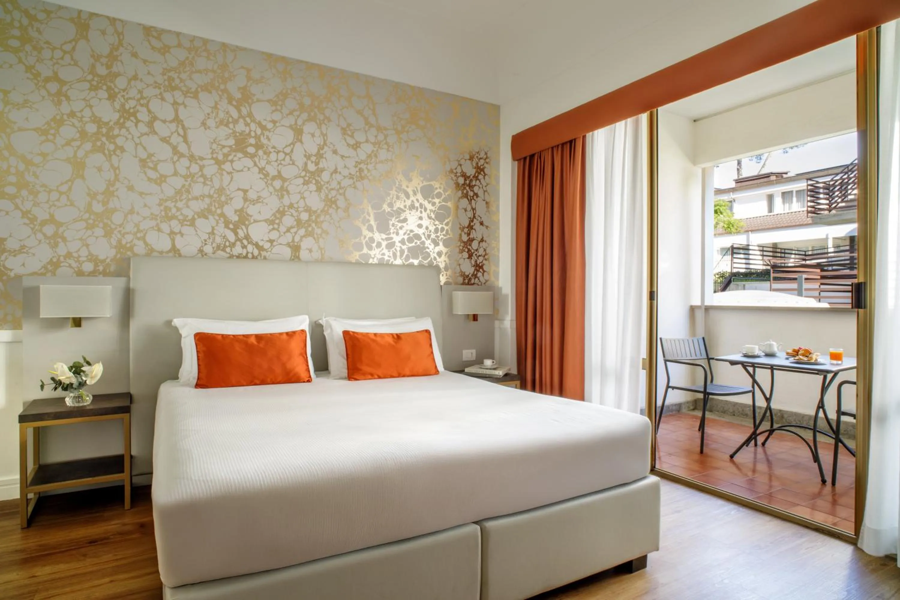 Bedroom, Bed in Hotel Shangri-La Roma by OMNIA hotels