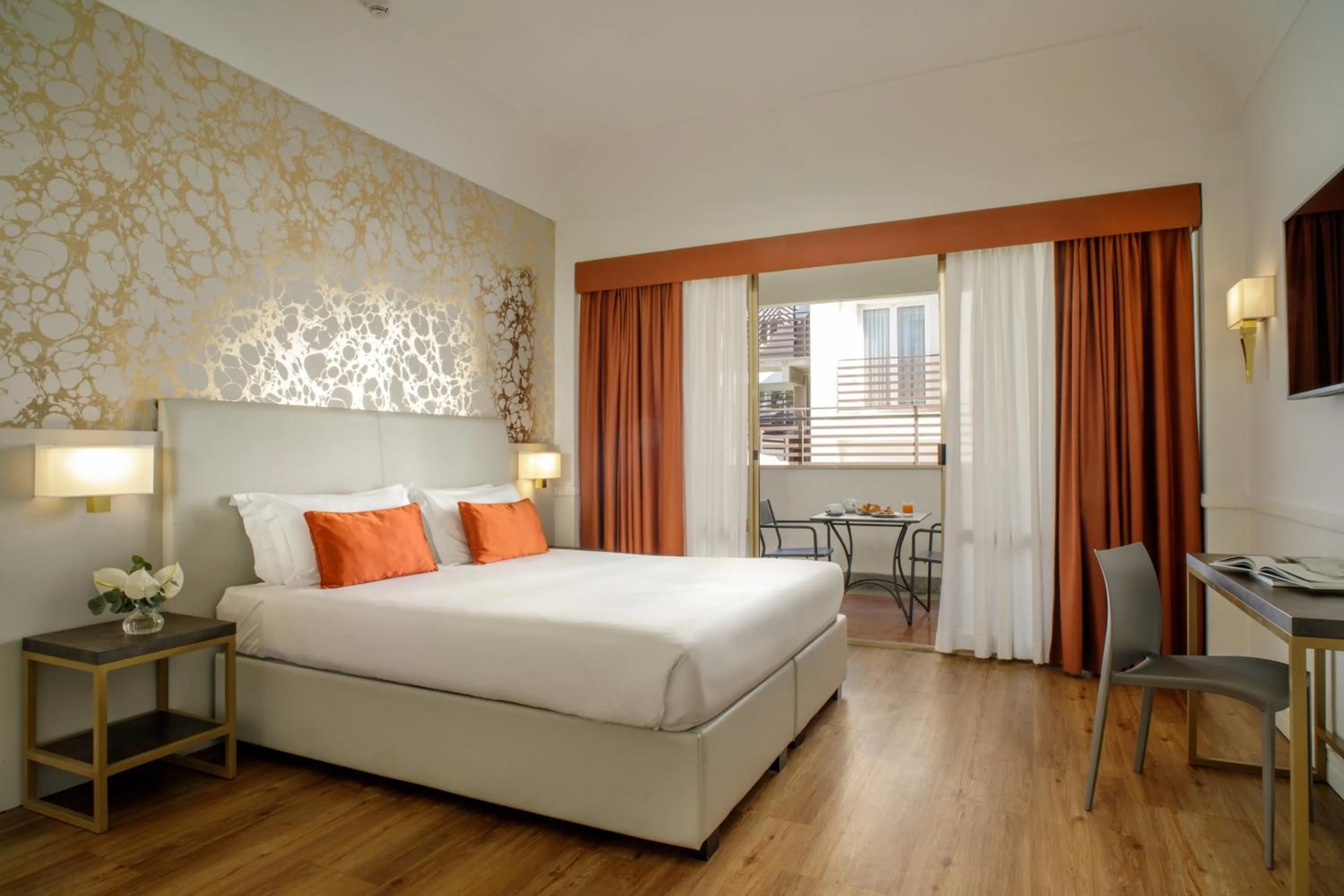 Bedroom, Bed in Hotel Shangri-La Roma by OMNIA hotels