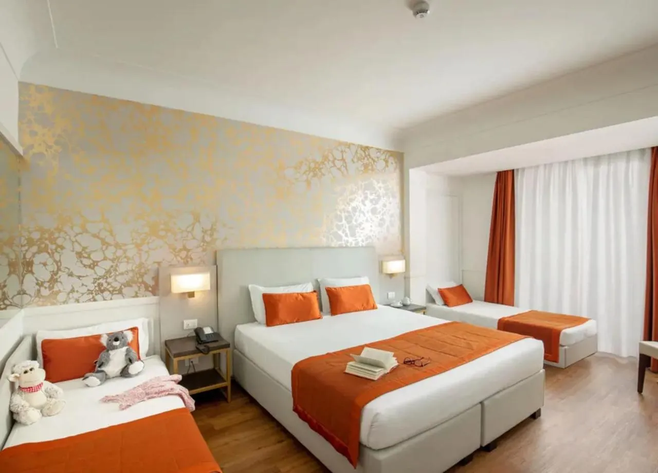 Bedroom, Bed in Hotel Shangri-La Roma by OMNIA hotels