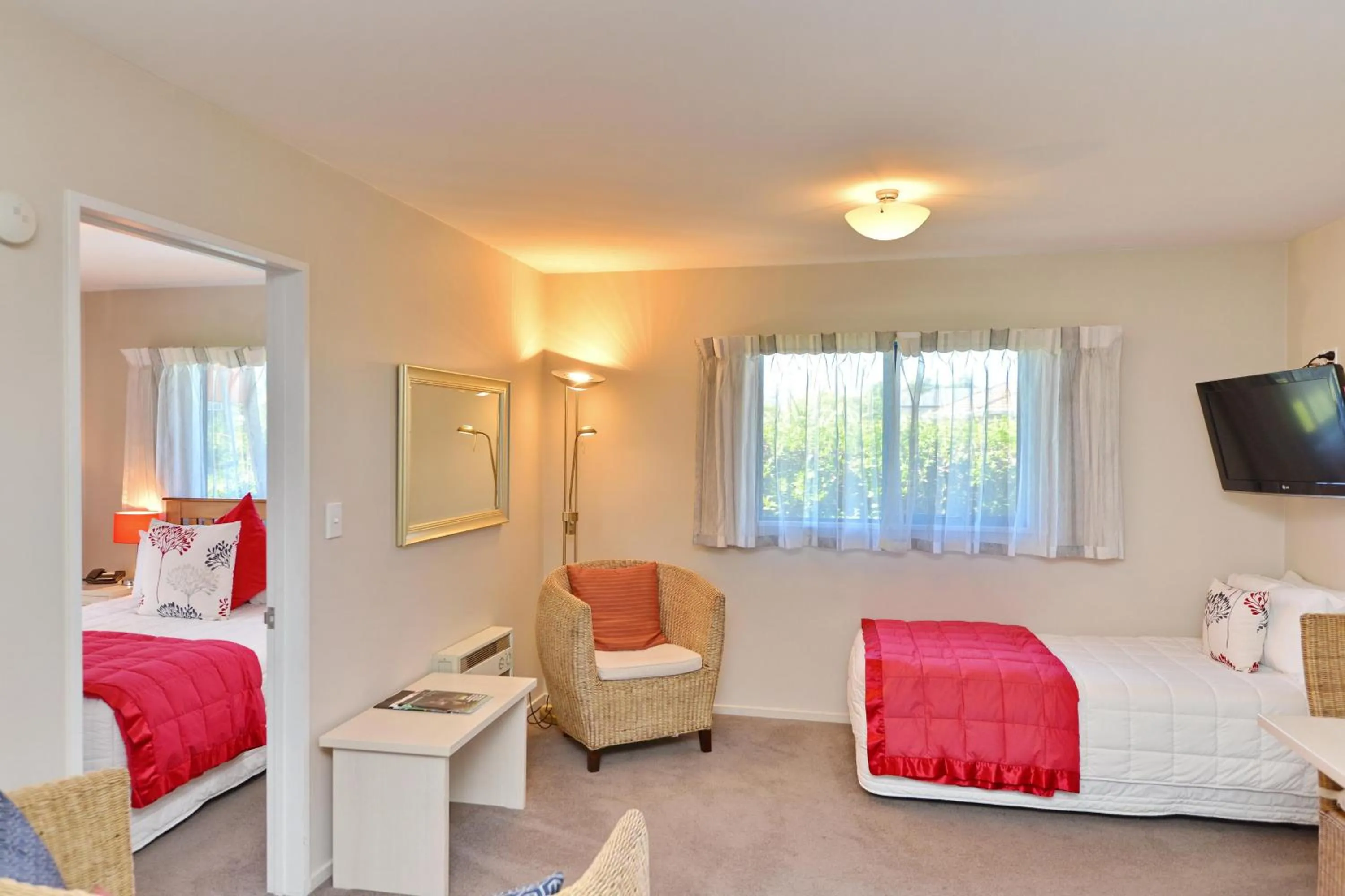 Bed in Addington Court Motel