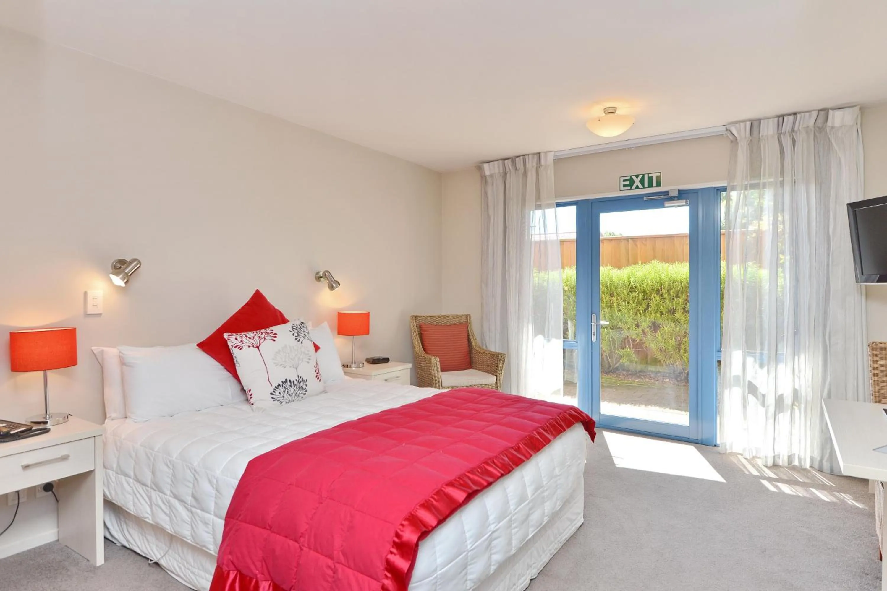 Bed in Addington Court Motel