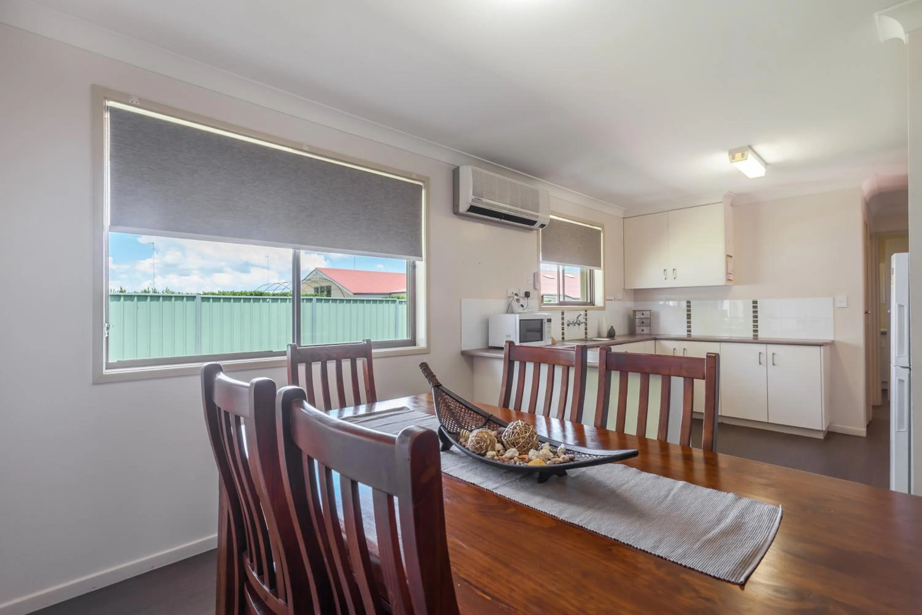 Dining area in Clifford Gardens Motor Inn